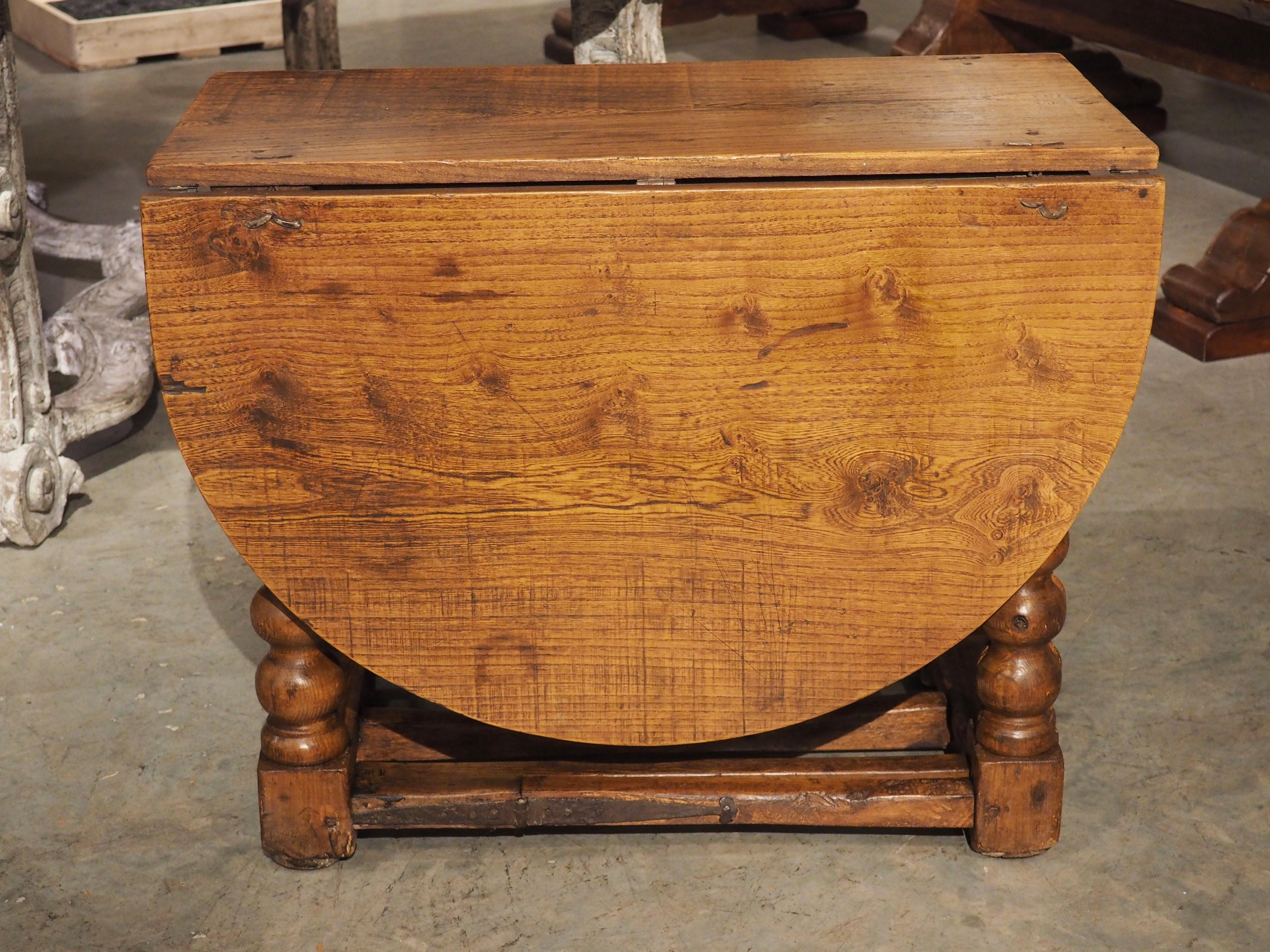 18th Century and Earlier 17th Century Oval Gate Leg Table from England