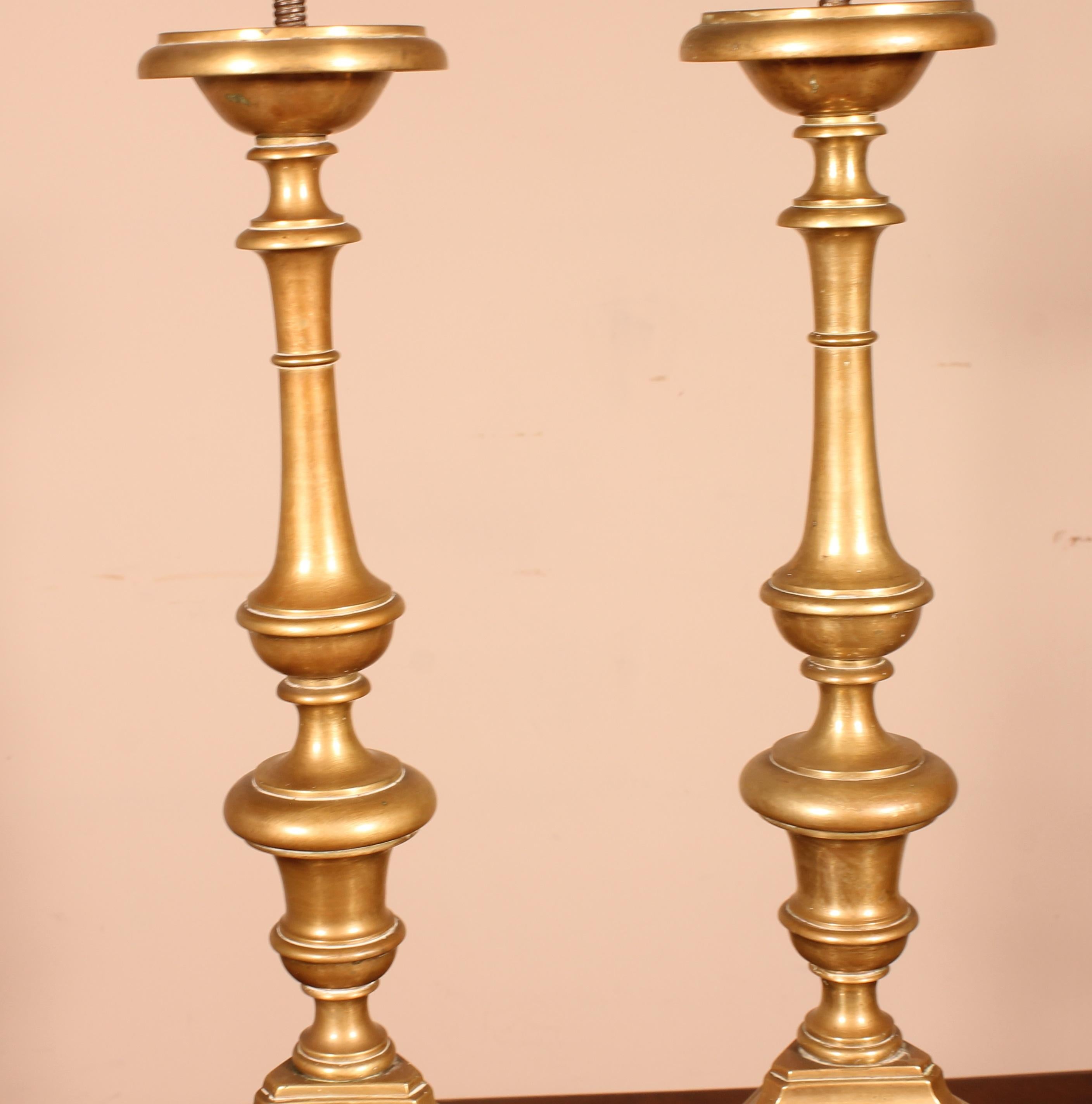 17th Century Pair of Candlesticks, Italy in Bronze Stamped FS In Good Condition In Brussels, Brussels