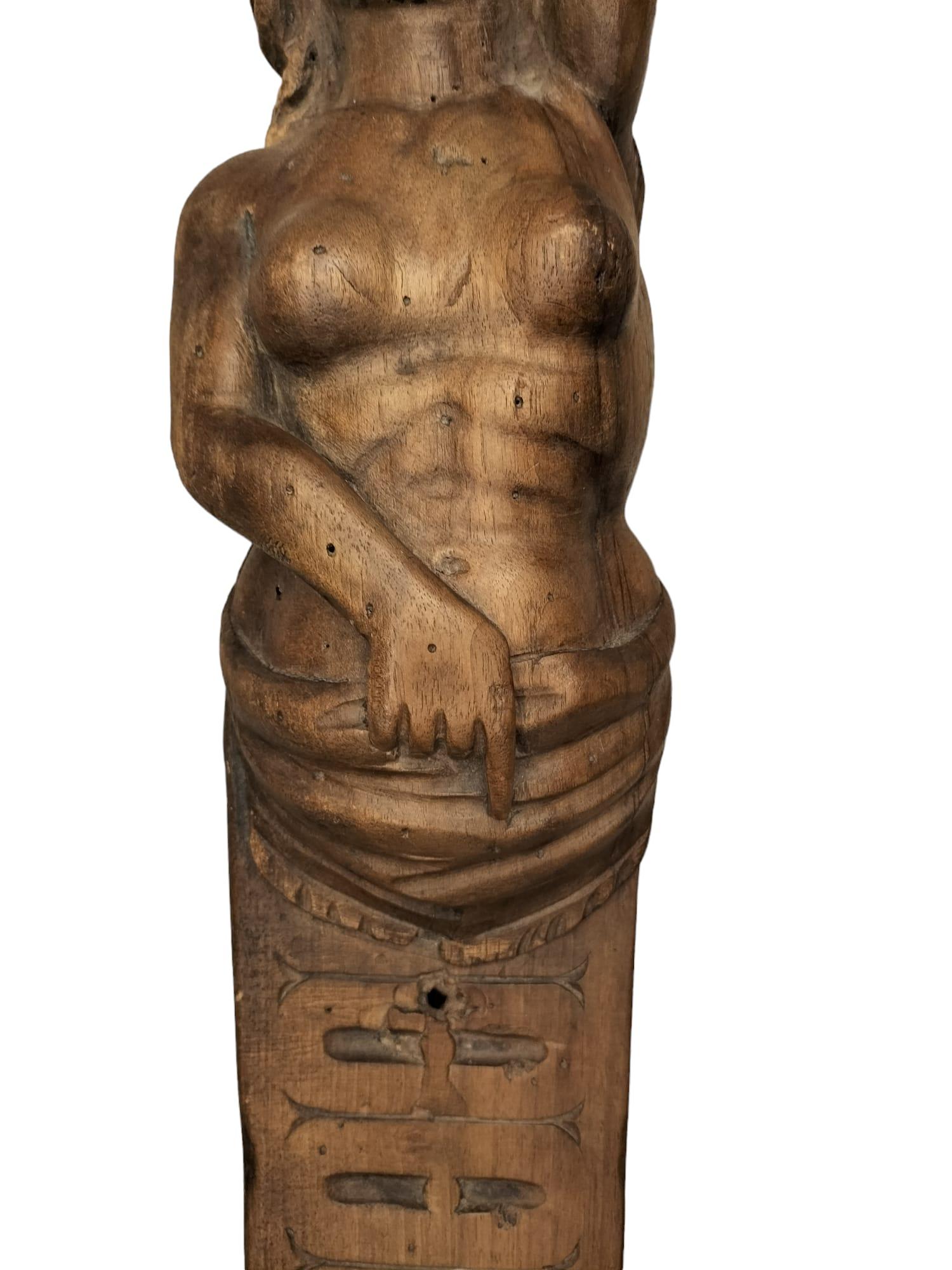 17. Jahrhundert Paar französische Karyatiden in Wood im Zustand „Gut“ im Angebot in NICE, FR
