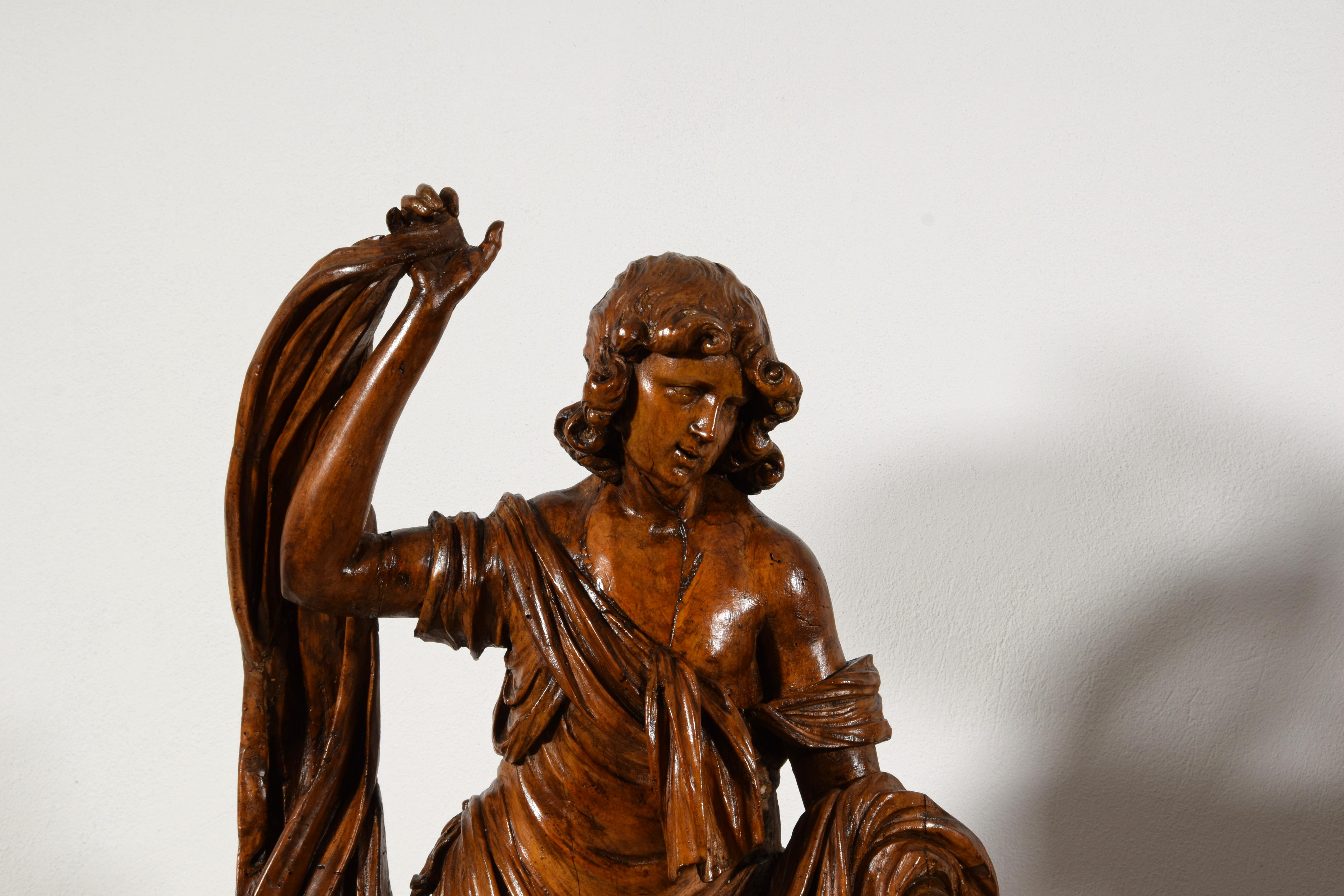 Siglo XVII, Pareja de esculturas barrocas italianas de nogal en venta 12