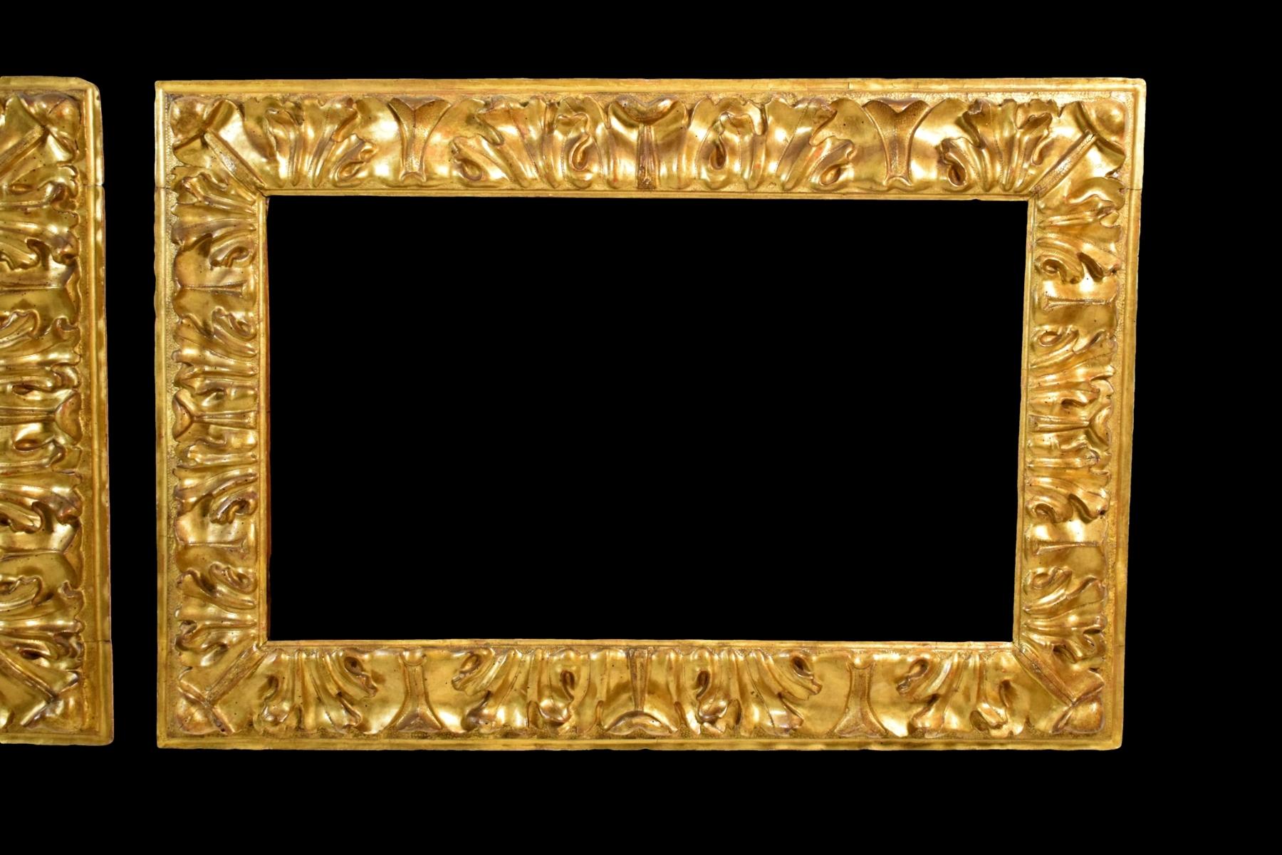 Baroque 17th Century, Pair of Italian Carved Giltwood Frames