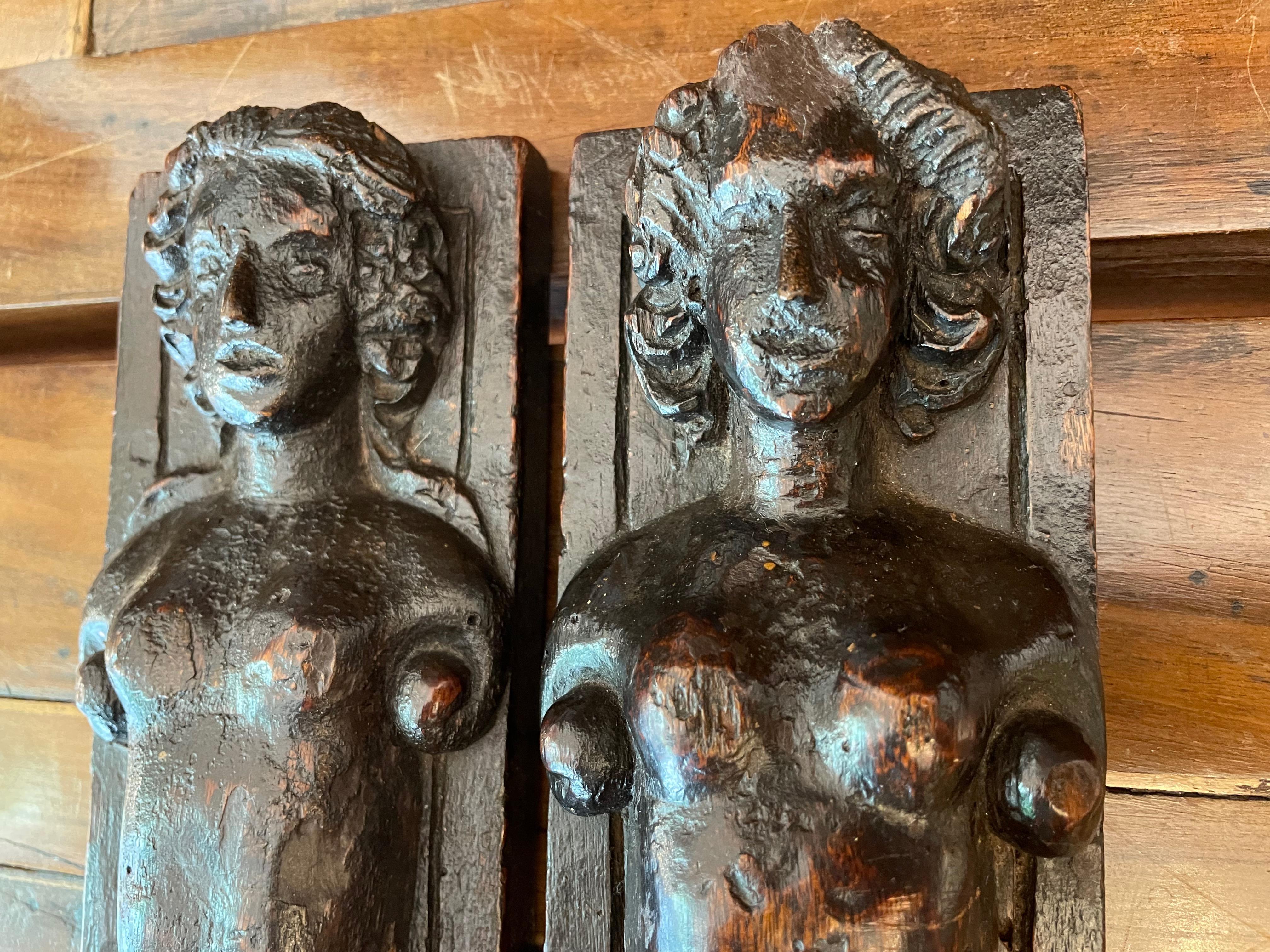 17th Century Pair of Italian Caryatids Hand-Carved Walnut Female Figures For Sale 10