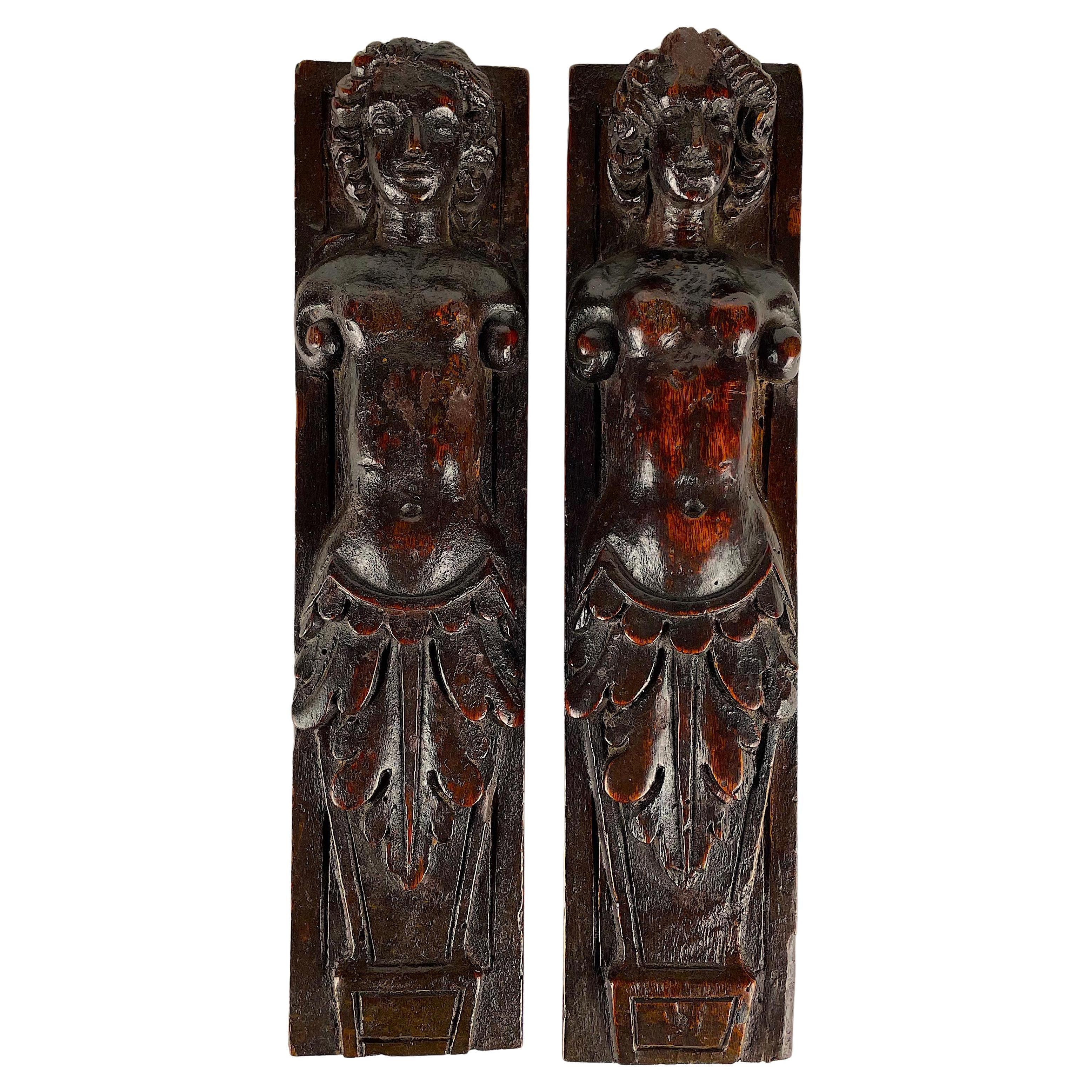 Baroque 17th Century Pair of Italian Caryatids Hand-Carved Walnut Female Figures For Sale