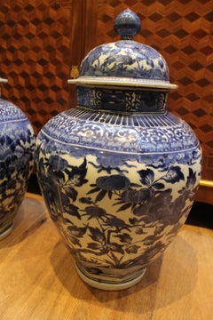 17th Century Pair of Japanese Octagonal Arita Blue and White Vases