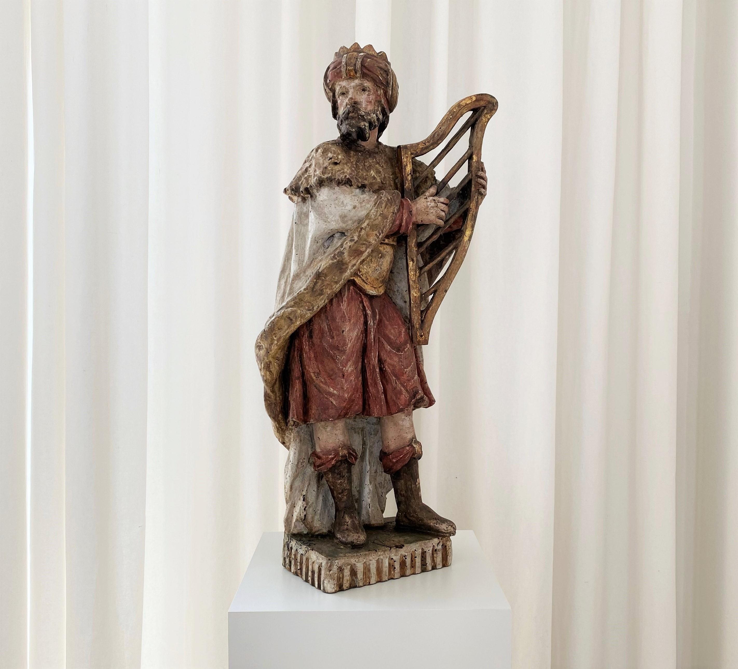 Flanders 17th century, King David playing the harp, sculpture in polychromed wood, beautiful patina.