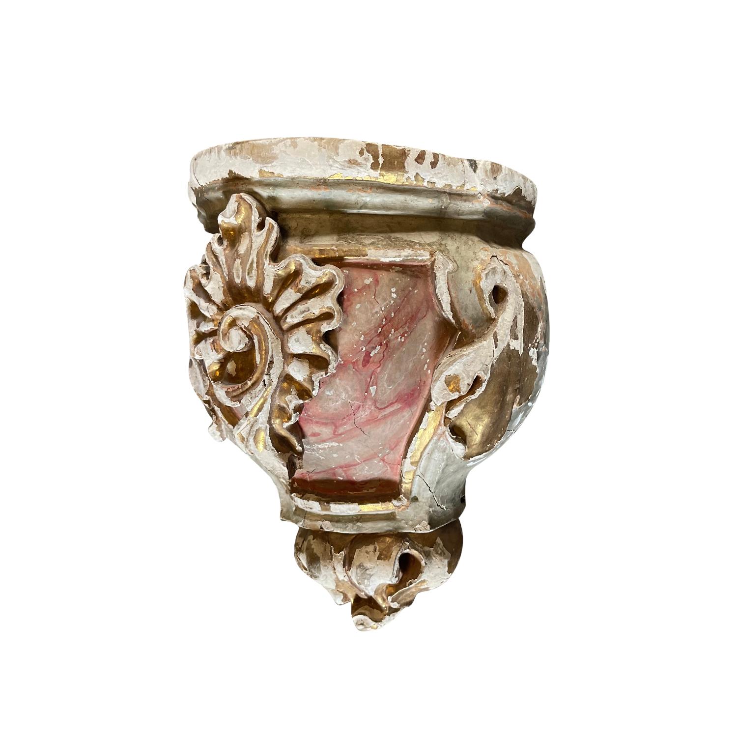 A single, antique Portuguese Baroque architectural wall fragment or sconce made of hand carved partly gilded Pinewood, in good condition. Authentic and naturally aged patina. Minor fading, scratches due to age. Wear consistent with age and use.