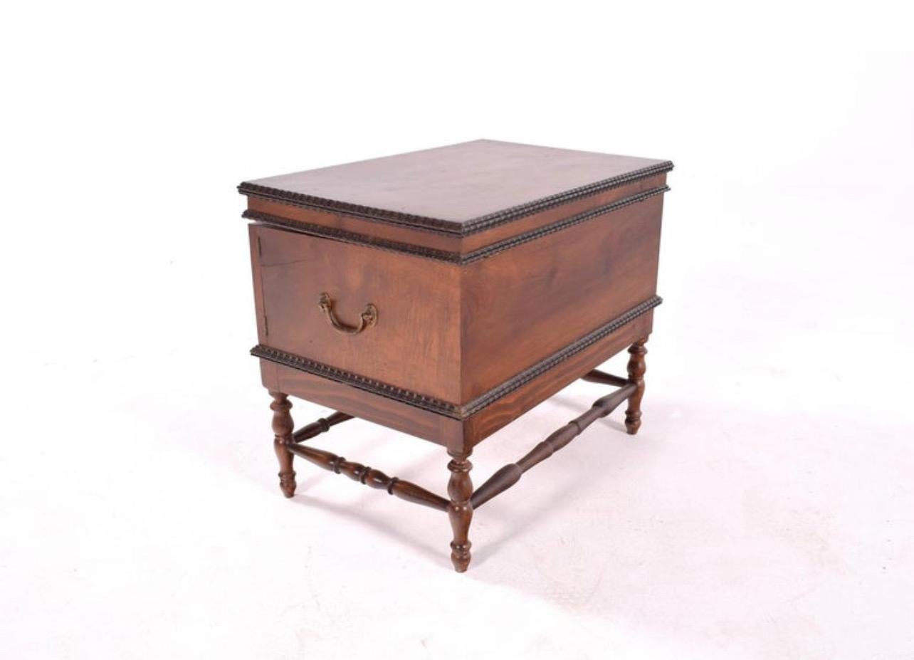 Baroque 17th Century Portuguese Cutlery Chest Made in Mahogany For Sale