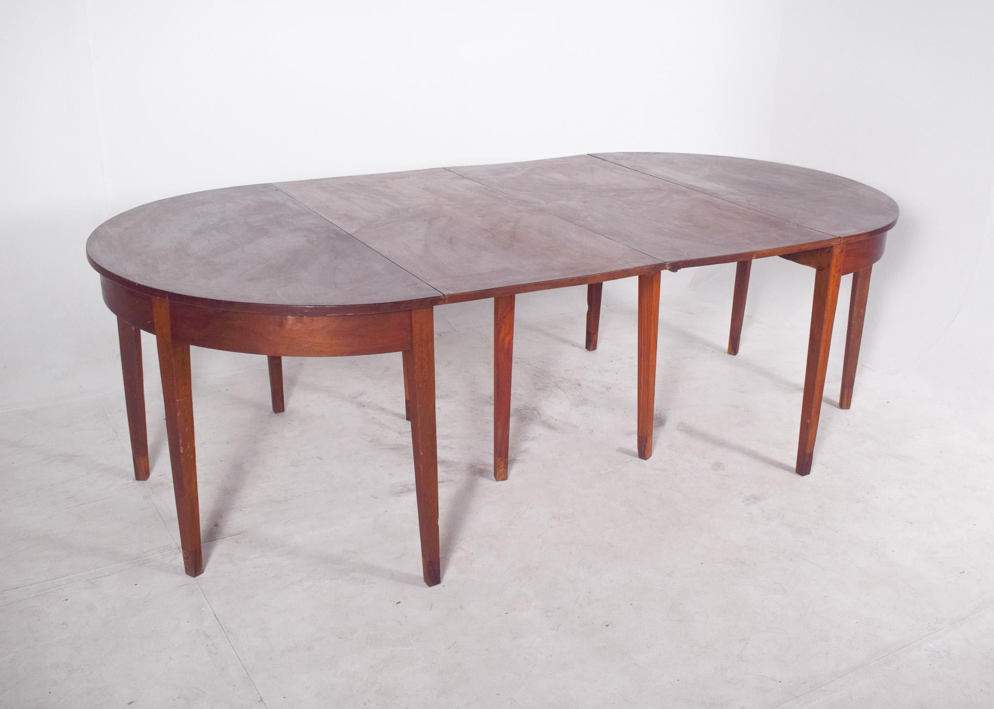 17ème siècle Table de salle à manger à rallonge D. A. au Portugal, 17e siècle en vente