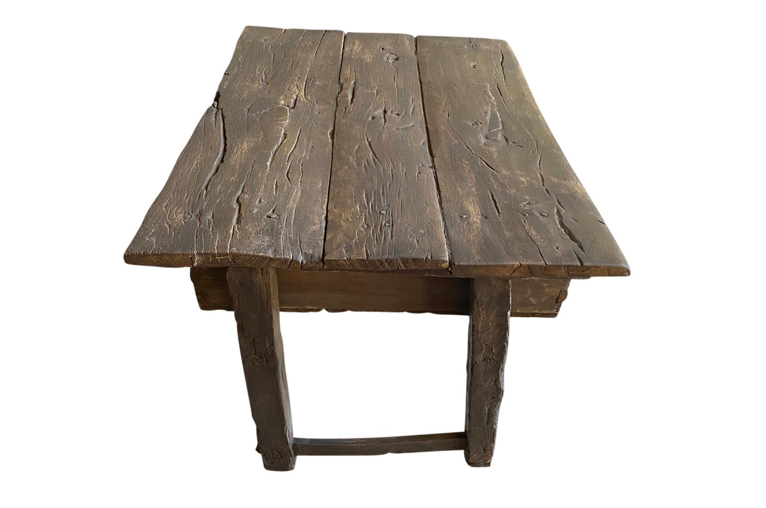 17th Century Portuguese Side Table For Sale 1