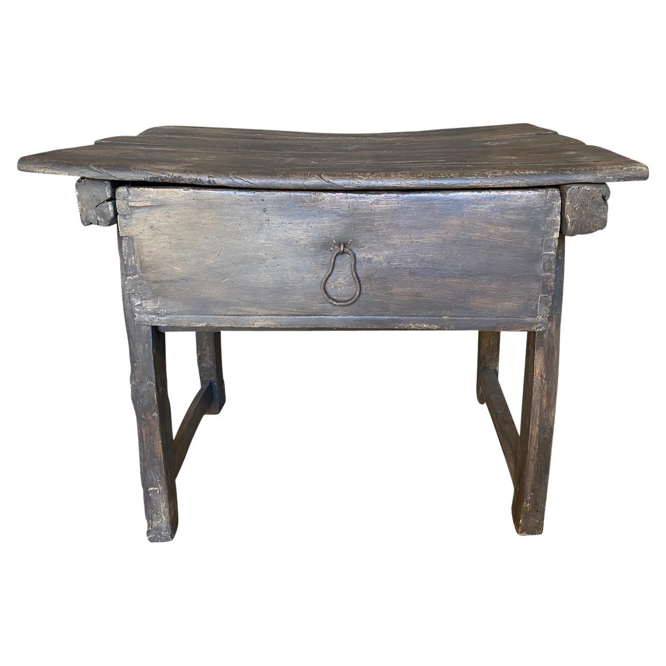 17th Century Portuguese Side Table For Sale