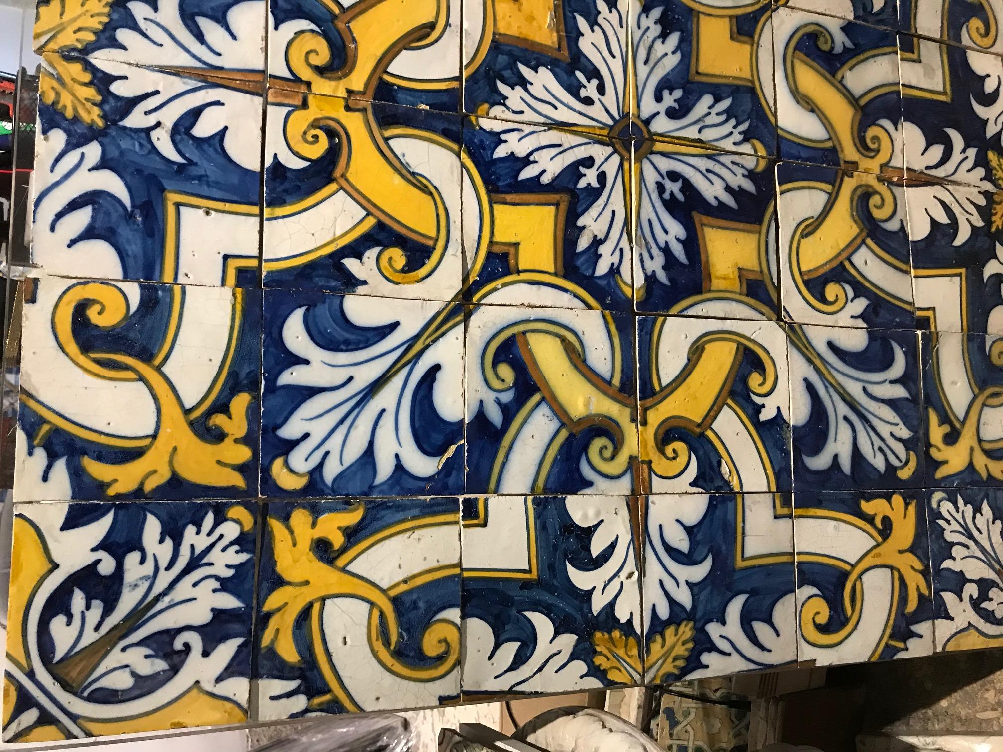 17th Century, Portuguese Tile Pattern In Good Condition For Sale In Lisbon, PT