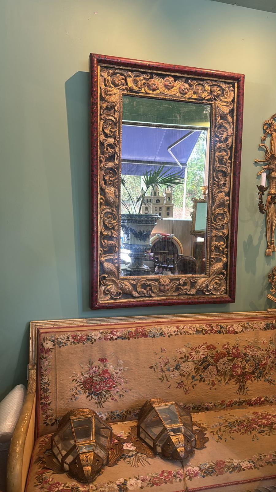 Portugais Miroir en bois portugais du 17e siècle en vente