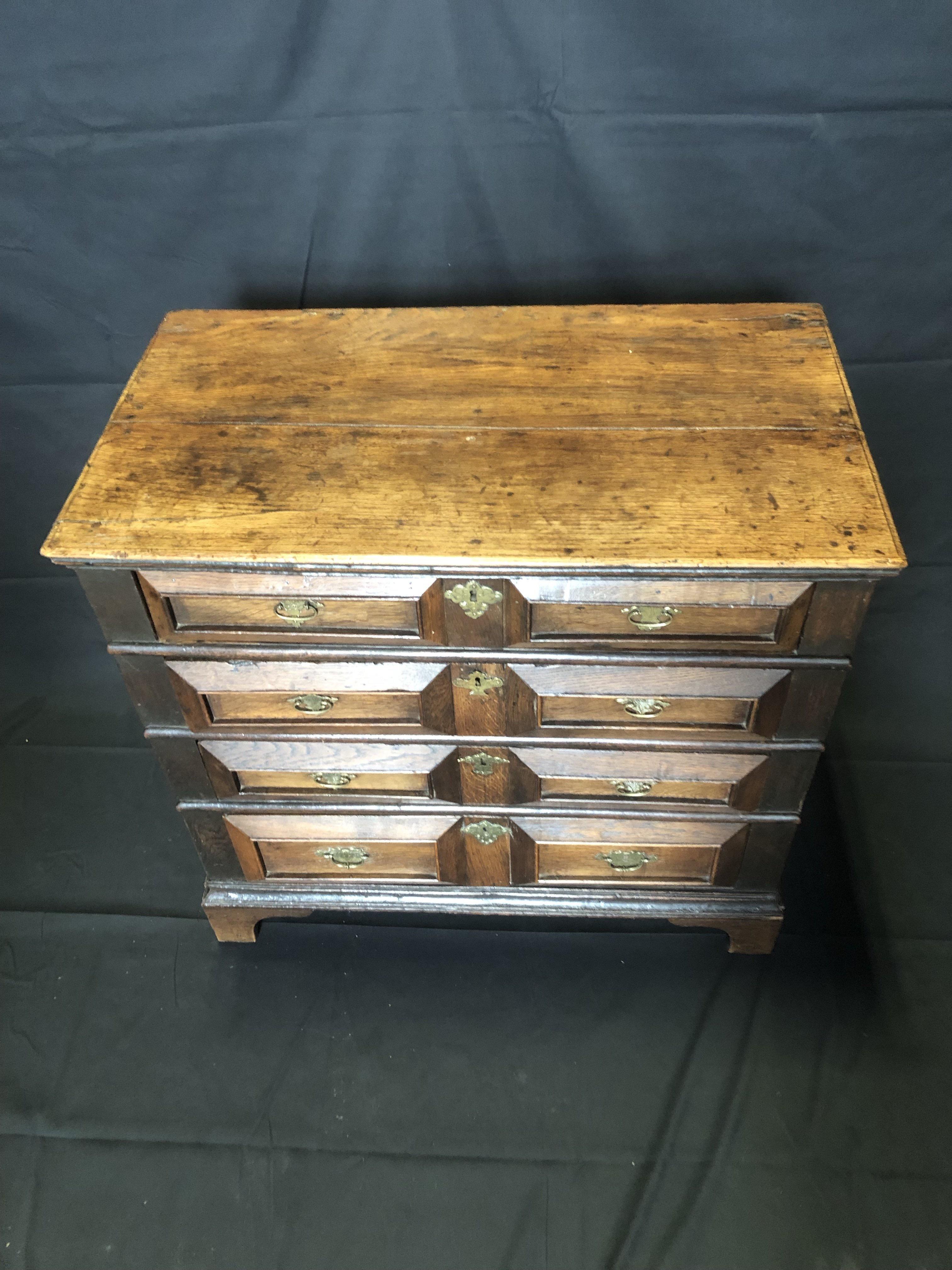 17th Century Rare Find British Charles II Oak Chest of Drawers In Good Condition In Hopewell, NJ