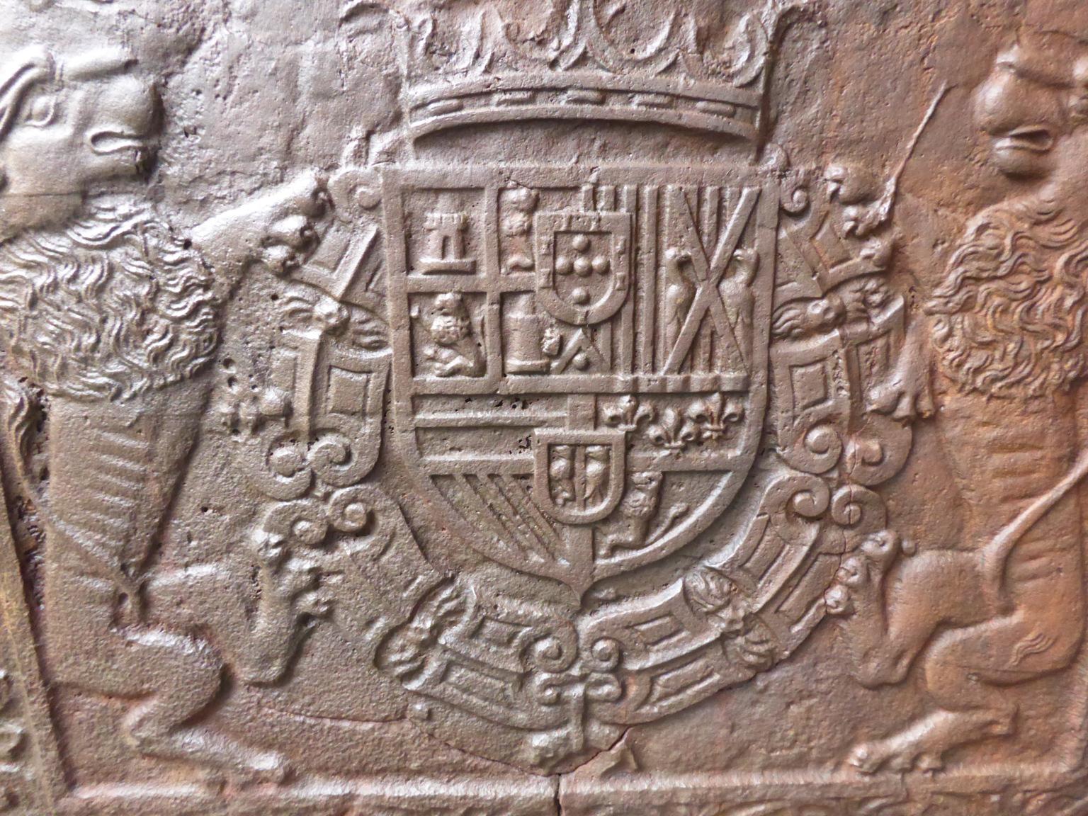 Belge Plaque de cheminée de la Renaissance du 17e siècle « Armoiries de Philip III d'Espagne » en vente