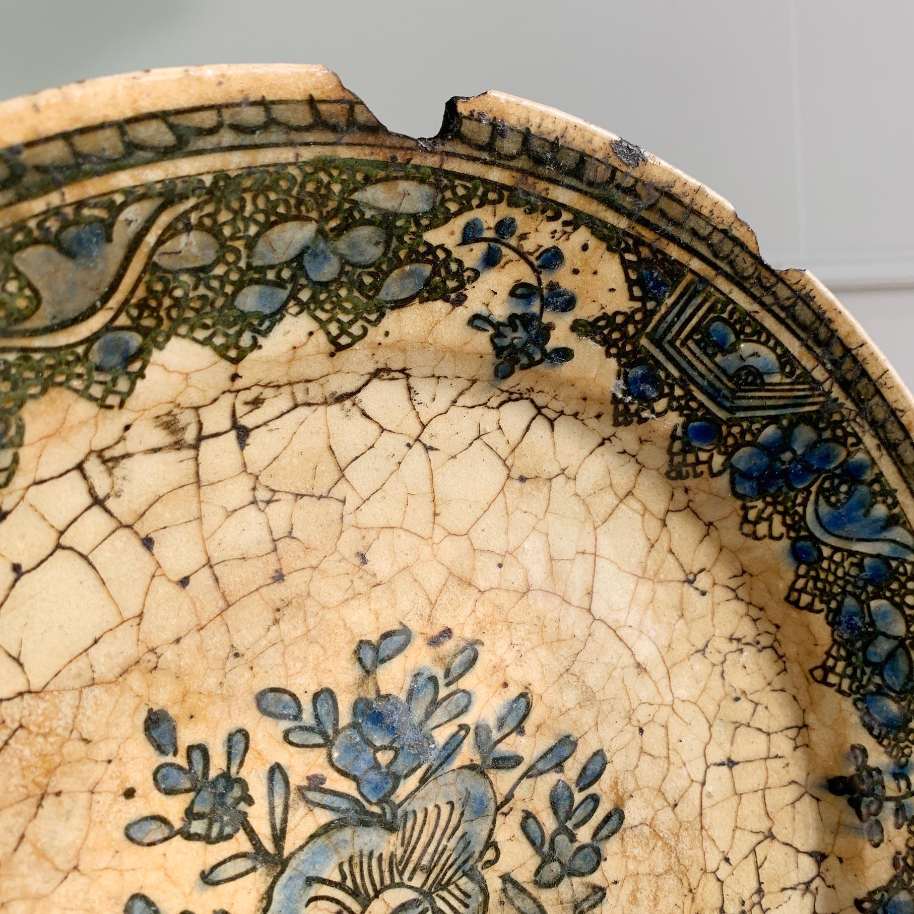 Hand-Crafted 17th Century Safavid Blue Pottery Dish For Sale