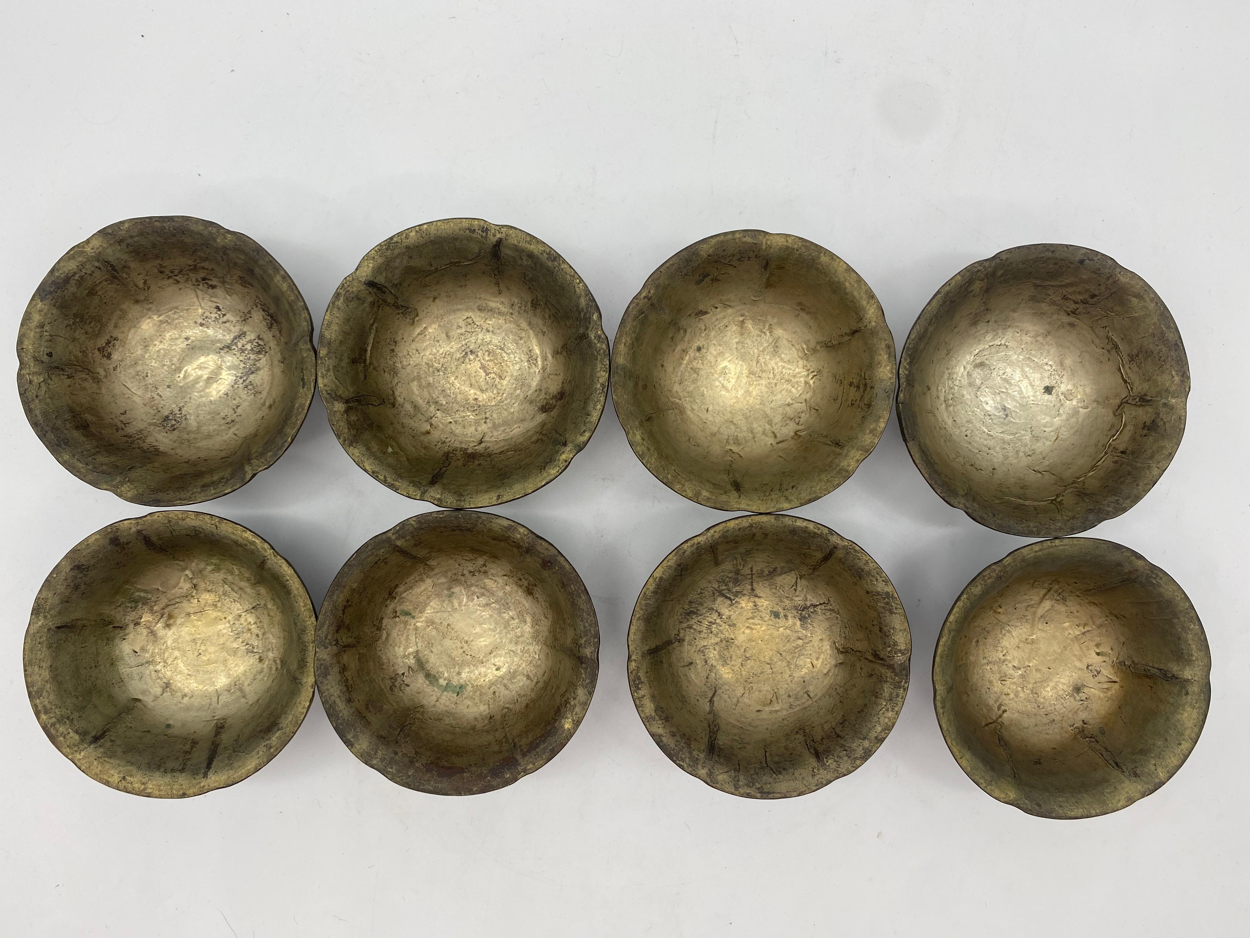18th Century Set of 8 Chinese Silver Lacquer Bowls with Mother of Pearl Inlaid For Sale 6