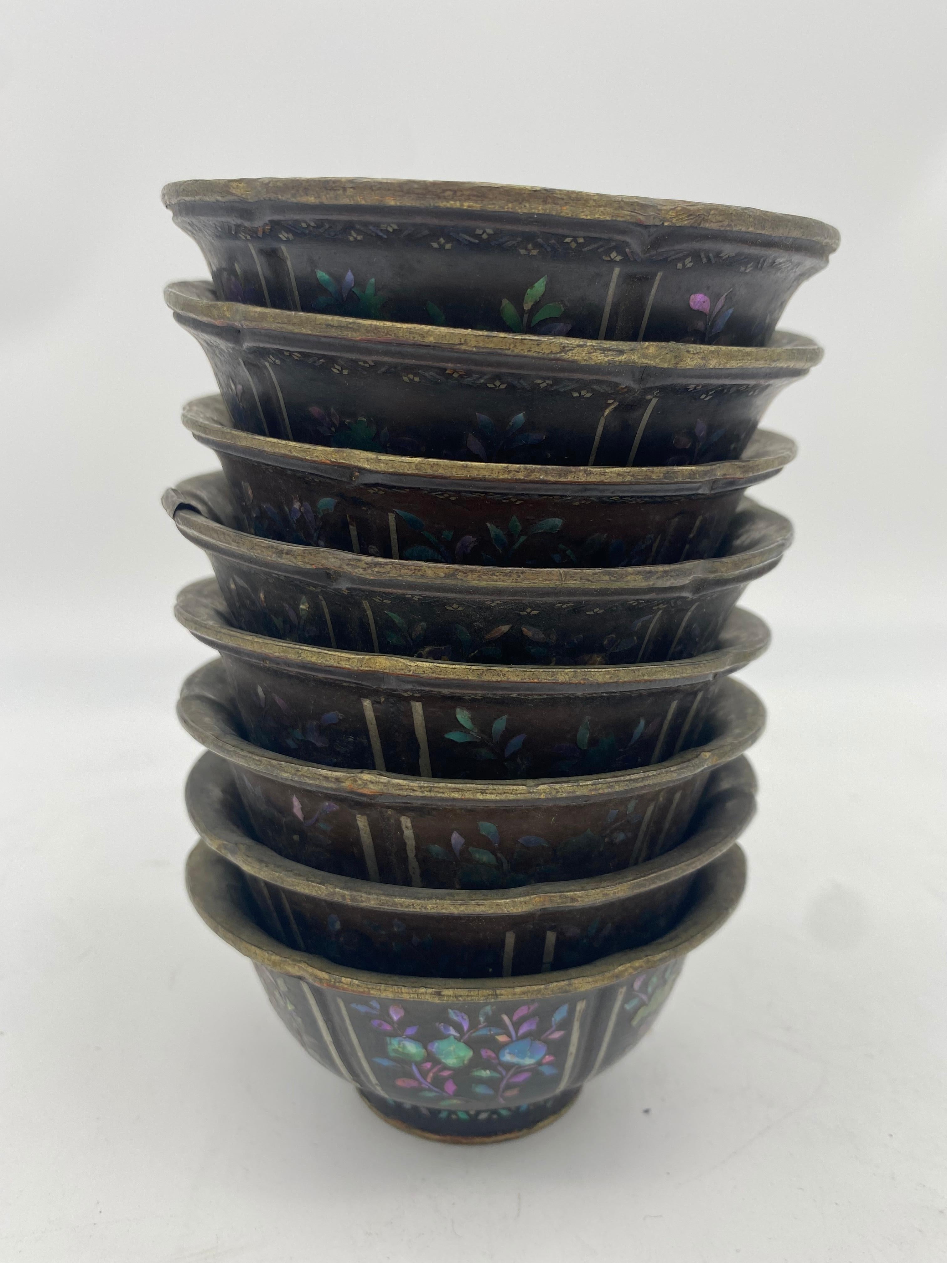 18th Century Set of 8 Chinese Silver Lacquer Bowls with Mother of Pearl Inlaid For Sale 9
