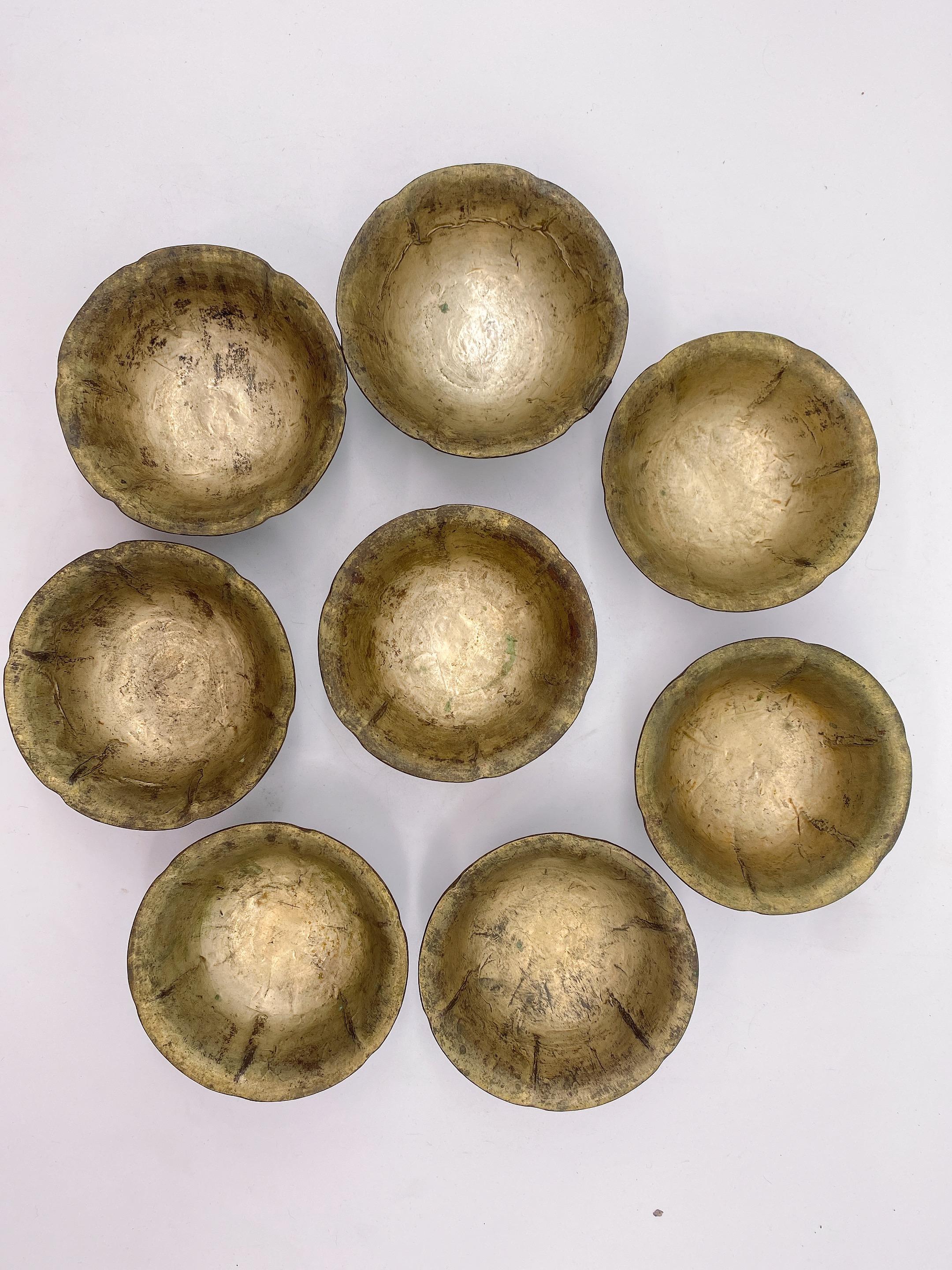 18th Century Set of 8 Chinese Silver Lacquer Bowls with Mother of Pearl Inlaid For Sale 10