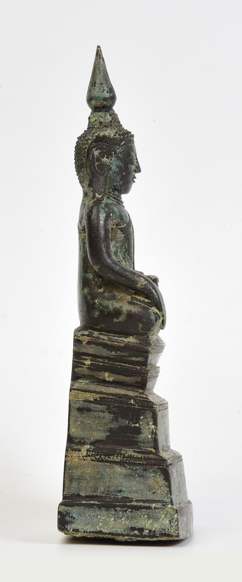 Shan, antiker burmesischer sitzender Buddha aus Bronze, 17. Jahrhundert im Angebot 4