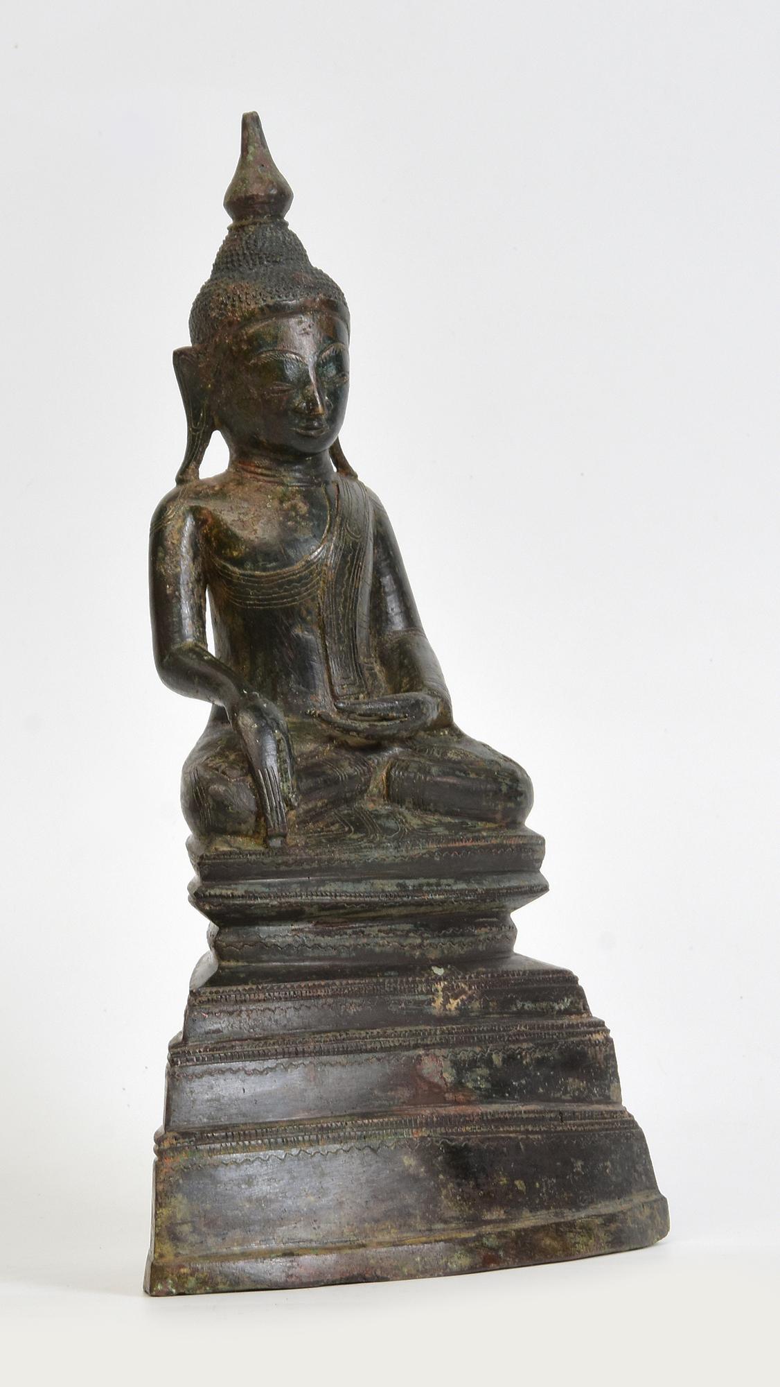 Shan, antiker burmesischer sitzender Buddha aus Bronze, 17. Jahrhundert im Angebot 5