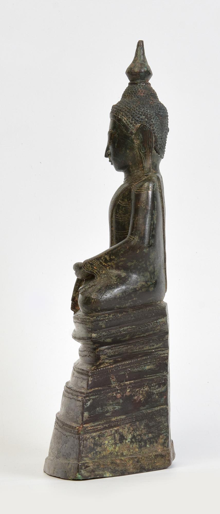 Shan, antiker burmesischer sitzender Buddha aus Bronze, 17. Jahrhundert im Angebot 1