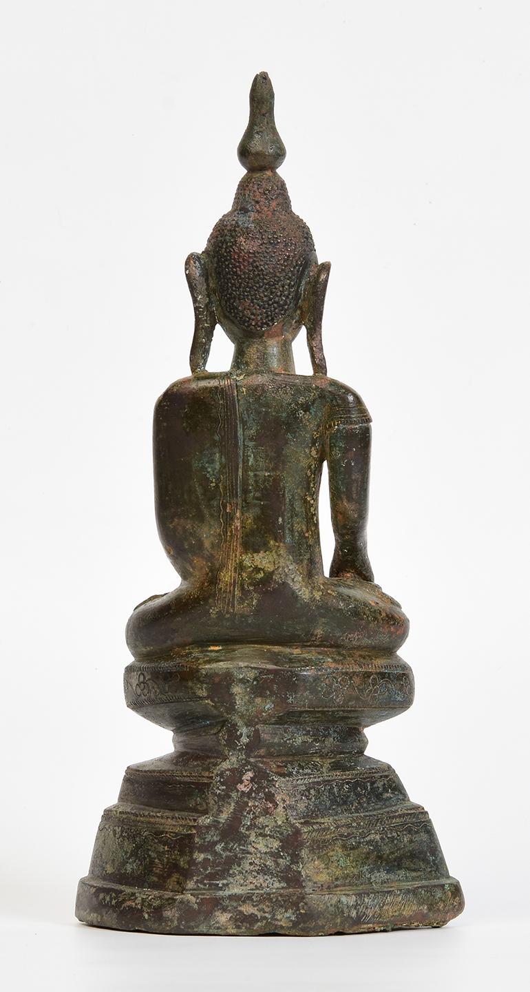 17th Century, Shan, Antique Burmese Bronze Seated Buddha For Sale 3