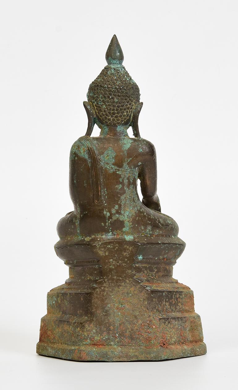 17th Century, Shan, Antique Burmese Bronze Seated Buddha For Sale 3