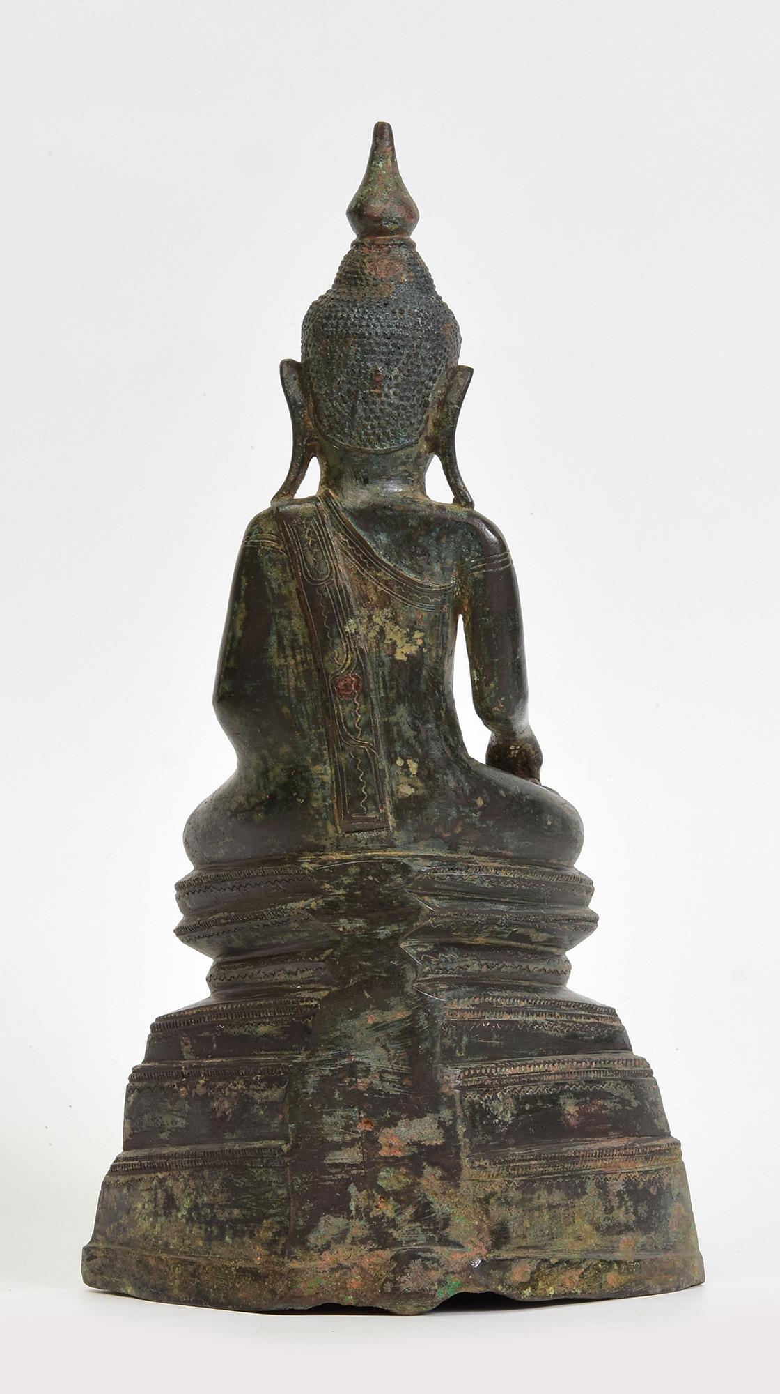 17th Century, Shan, Antique Burmese Bronze Seated Buddha For Sale 3