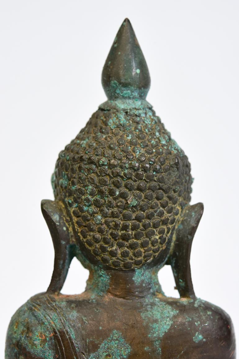 17th Century, Shan, Antique Burmese Bronze Seated Buddha For Sale 4