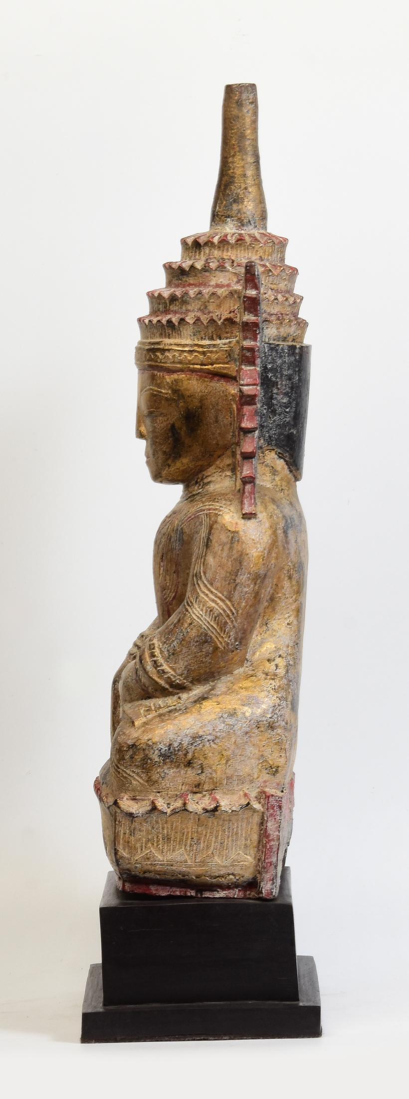 17th Century, Shan, Antique Burmese Wooden King Crowned Seated Buddha For Sale 2