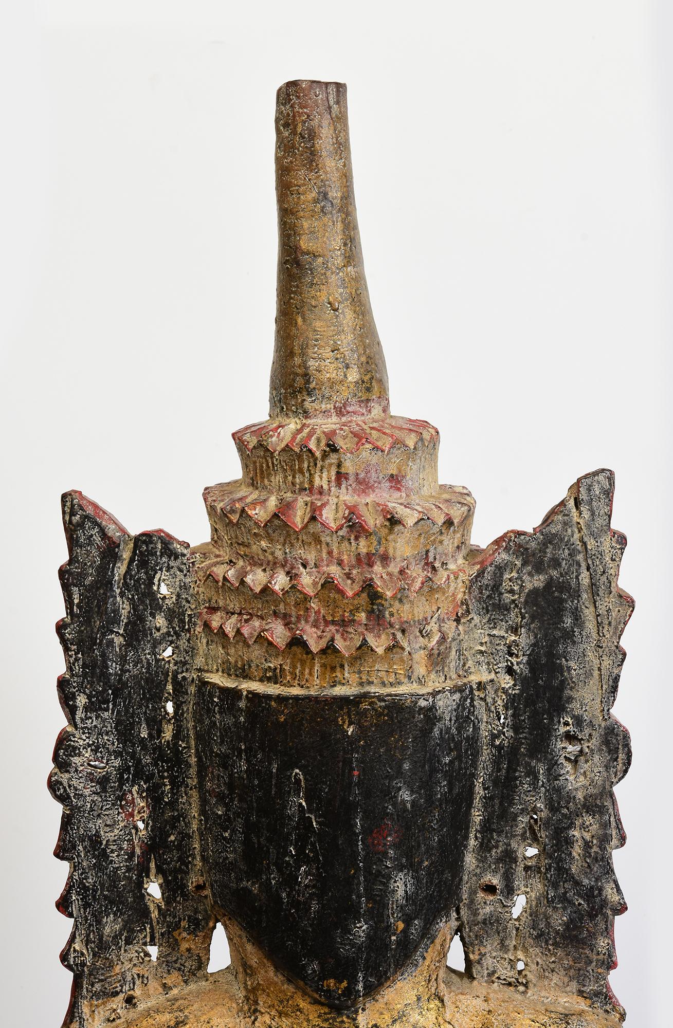 17th Century, Shan, Antique Burmese Wooden King Crowned Seated Buddha For Sale 4