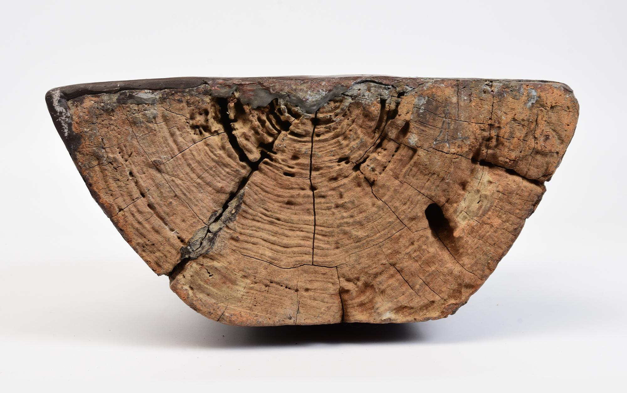 Bouddha assis en bois birman ancien Shan du 17ème siècle en vente 7