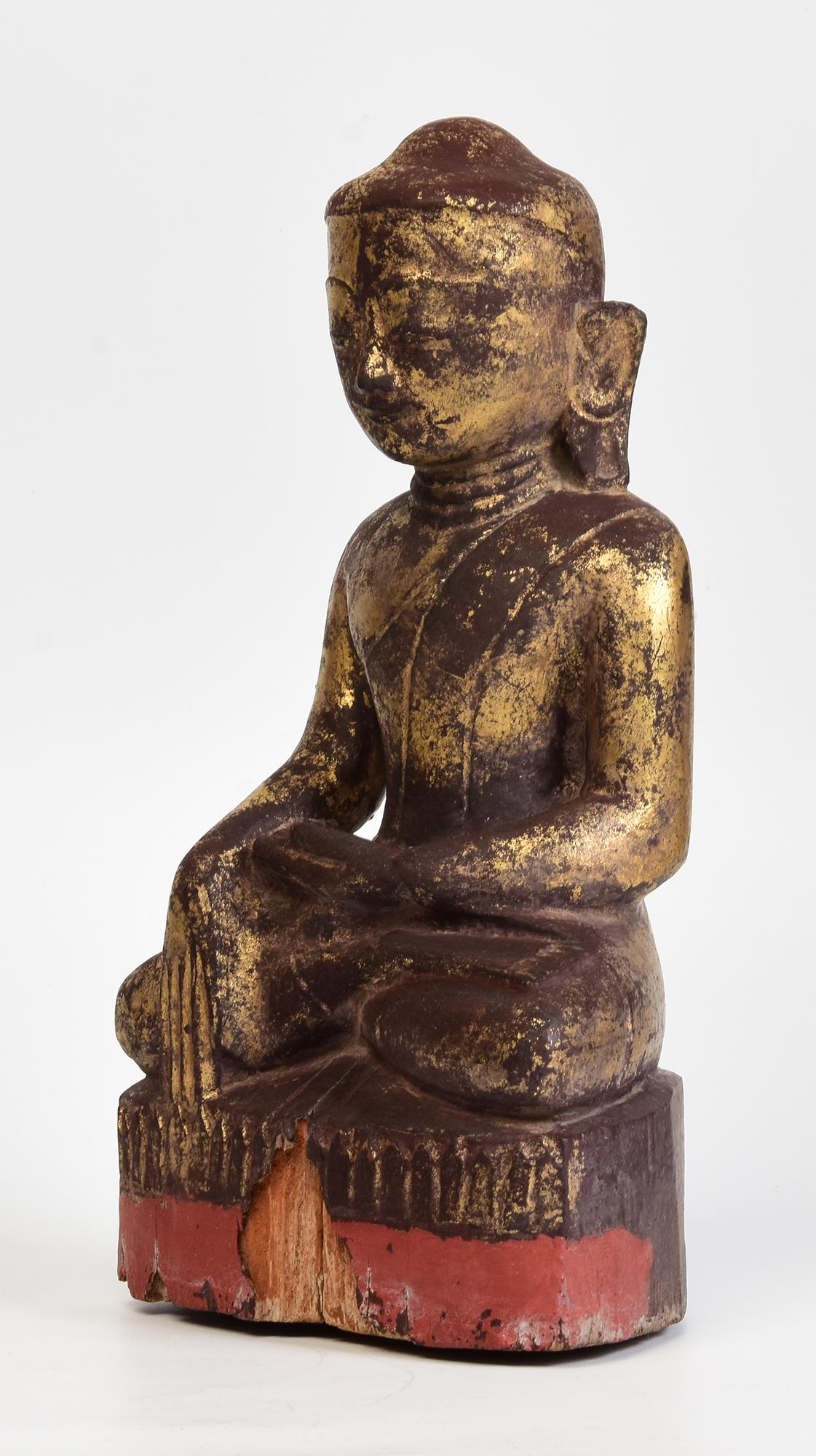 17th Century, Shan, Antique Burmese Wooden Seated Lotus Buddha For Sale 1