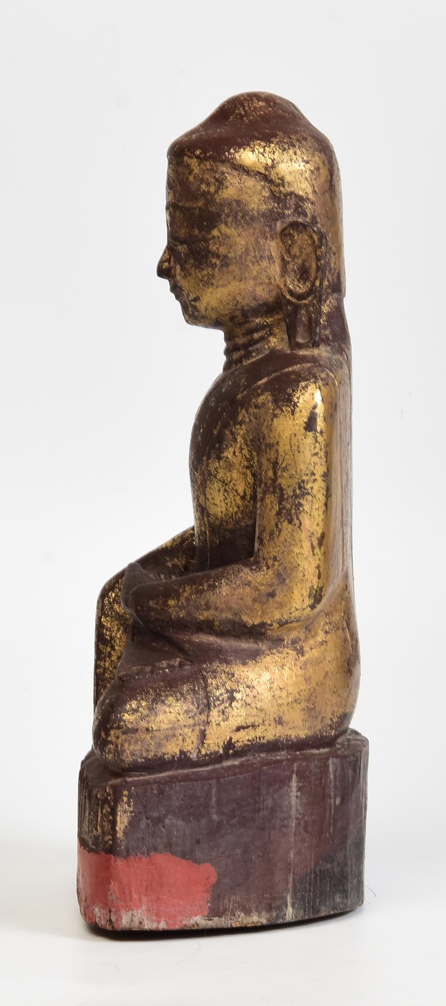 17. Jahrhundert, Shan, antiker burmesischer sitzender Lotus-Buddha aus Holz im Angebot 1