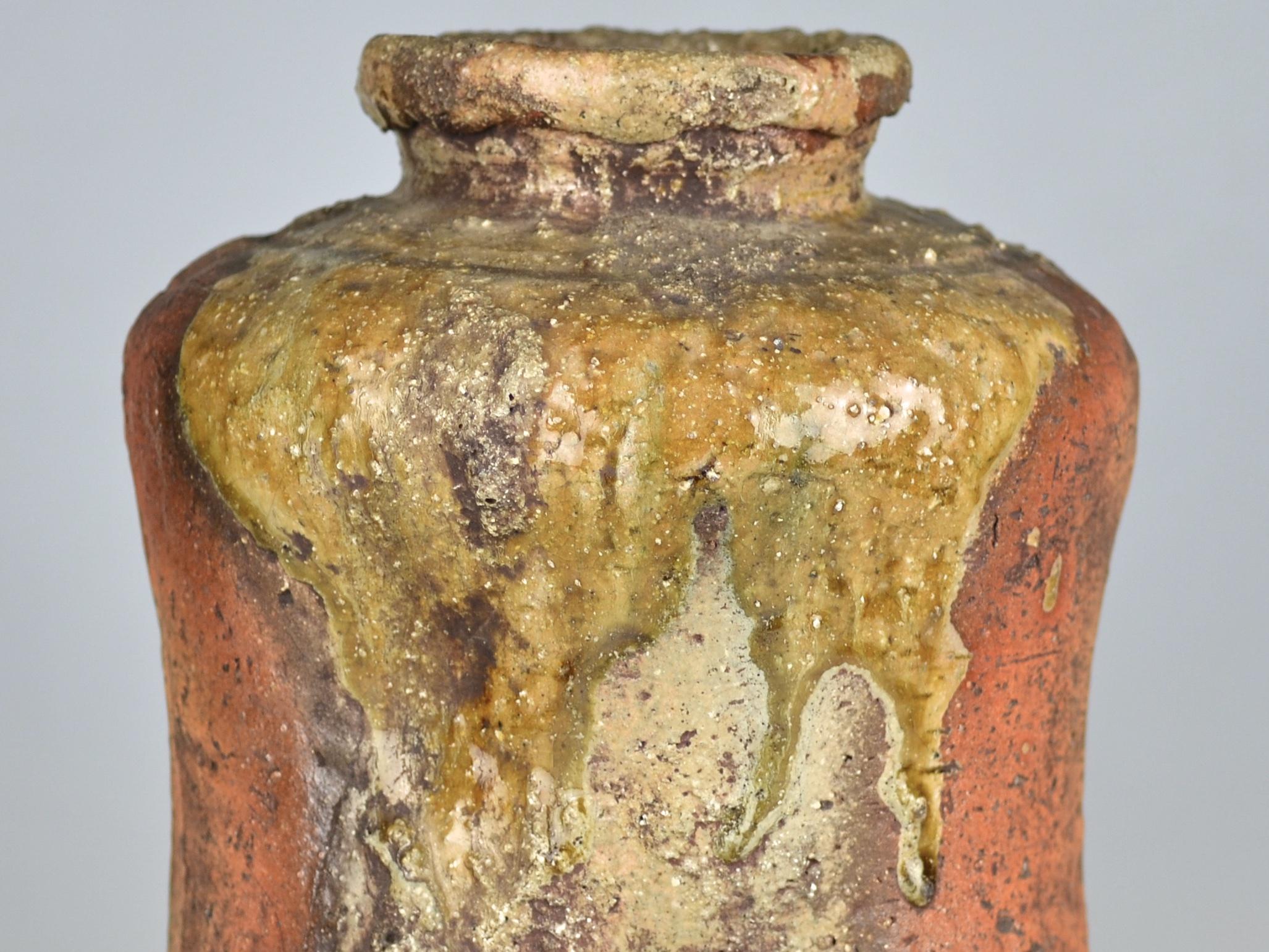 Japanese 17th Century Shigaraki Storage Jar for Rice Crackers with Natural Ash Glaze For Sale