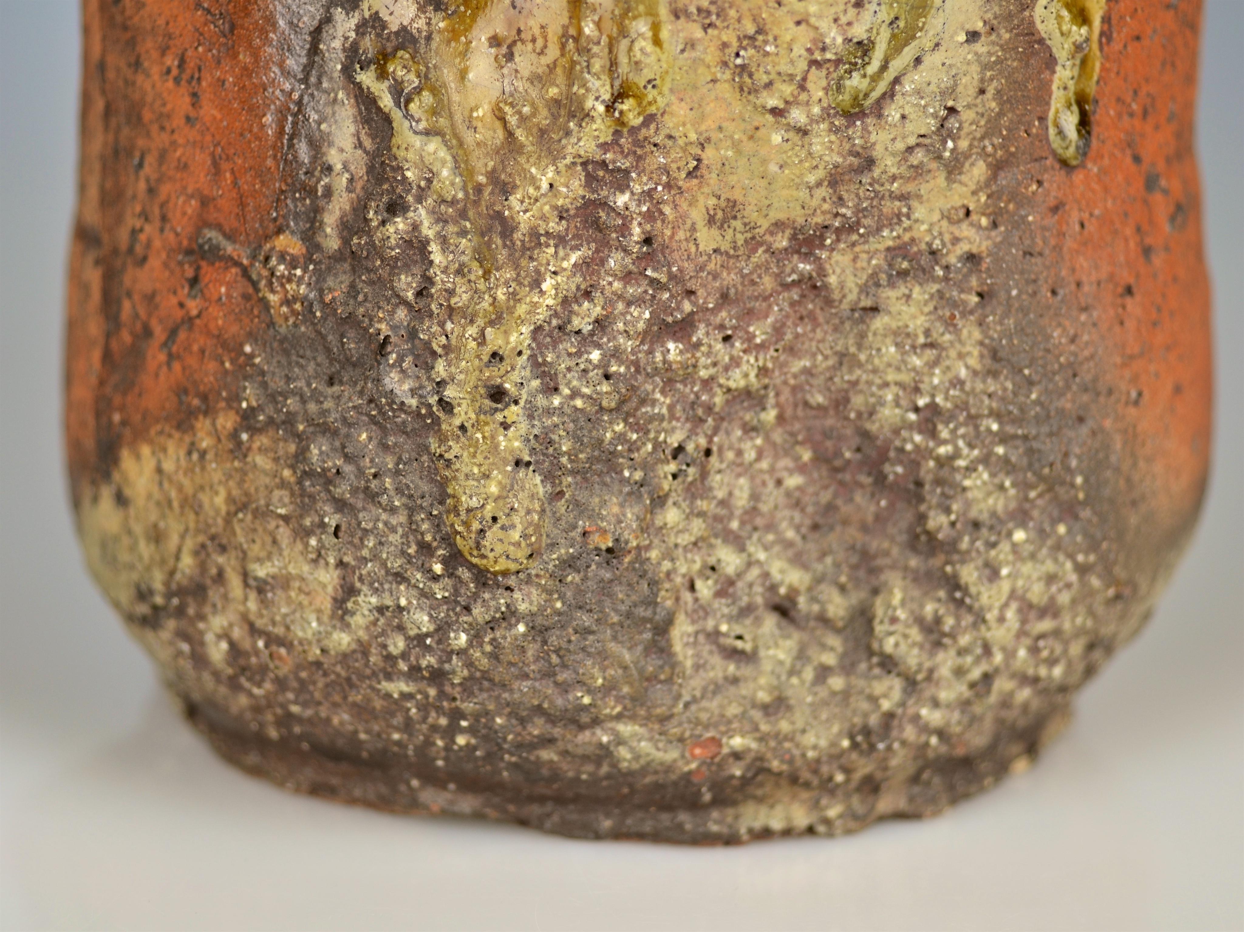 Unglazed 17th Century Shigaraki Storage Jar for Rice Crackers with Natural Ash Glaze For Sale