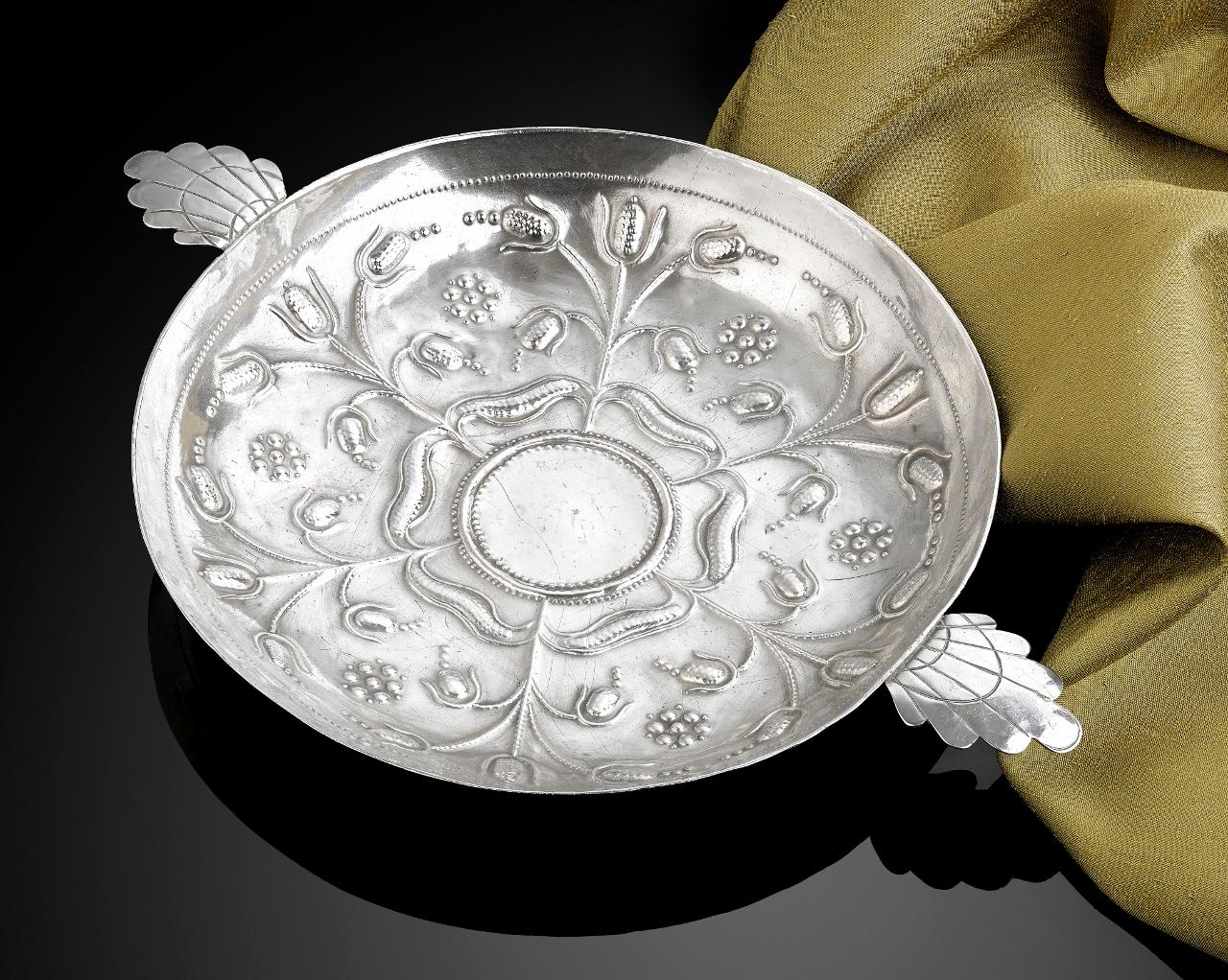 18th Century and Earlier 17th Century Silver Sweatmeat Dish For Sale