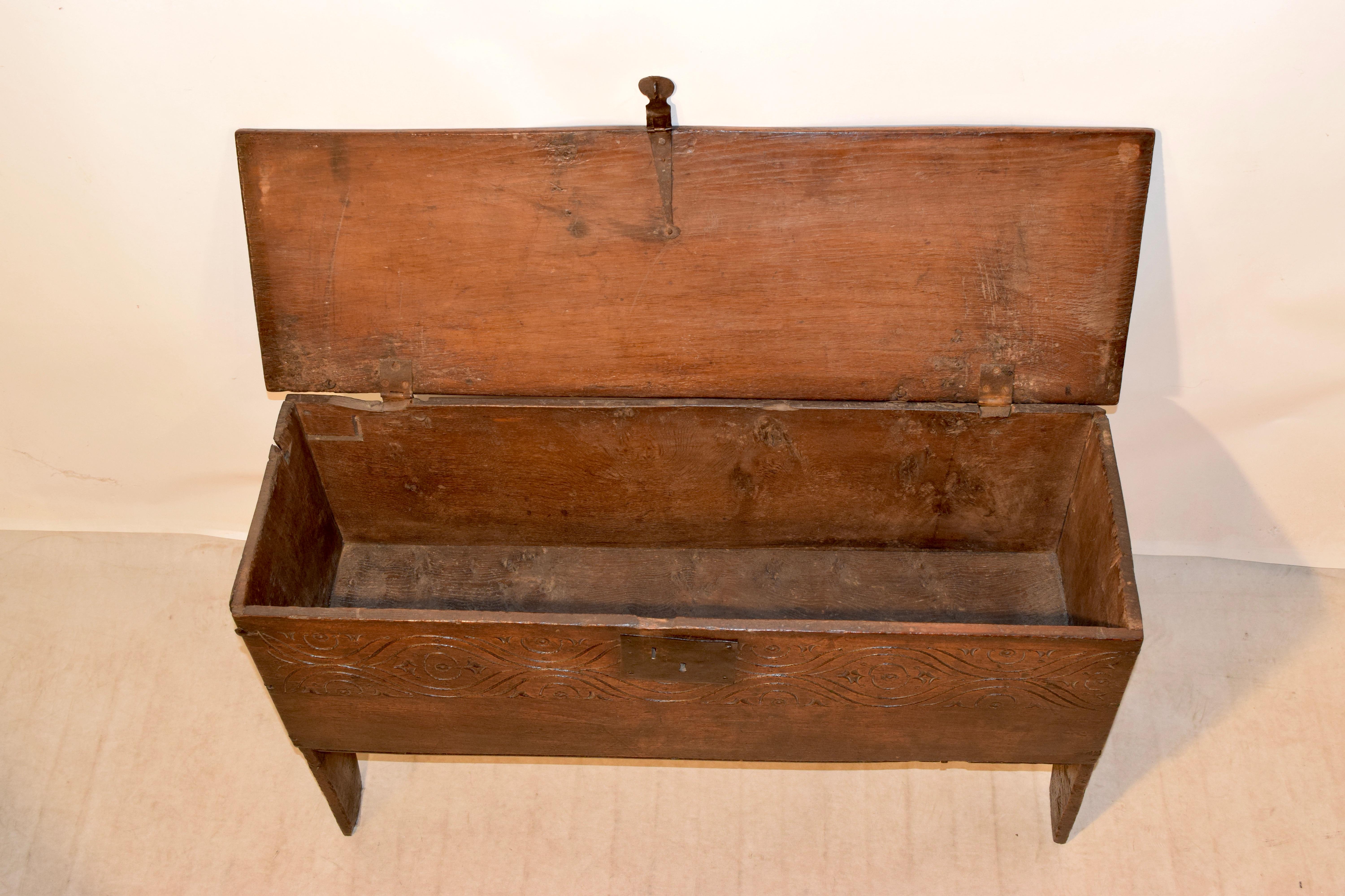 17th Century Six Board Sword Chest For Sale 4