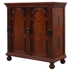 17th Century Small Renaissance oak cabinet, The Netherlands