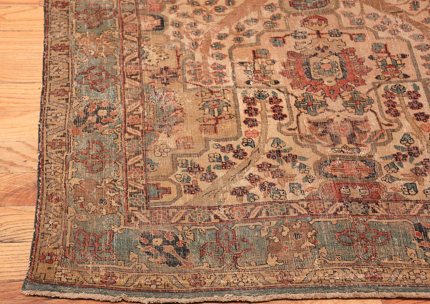 17th Century Small Size Persian Khorassan Rug. 4 ft 5 in x 5 ft 9 in For Sale 1