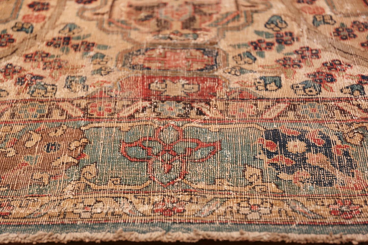 17th Century Small Size Persian Khorassan Rug. 4 ft 5 in x 5 ft 9 in For Sale 2