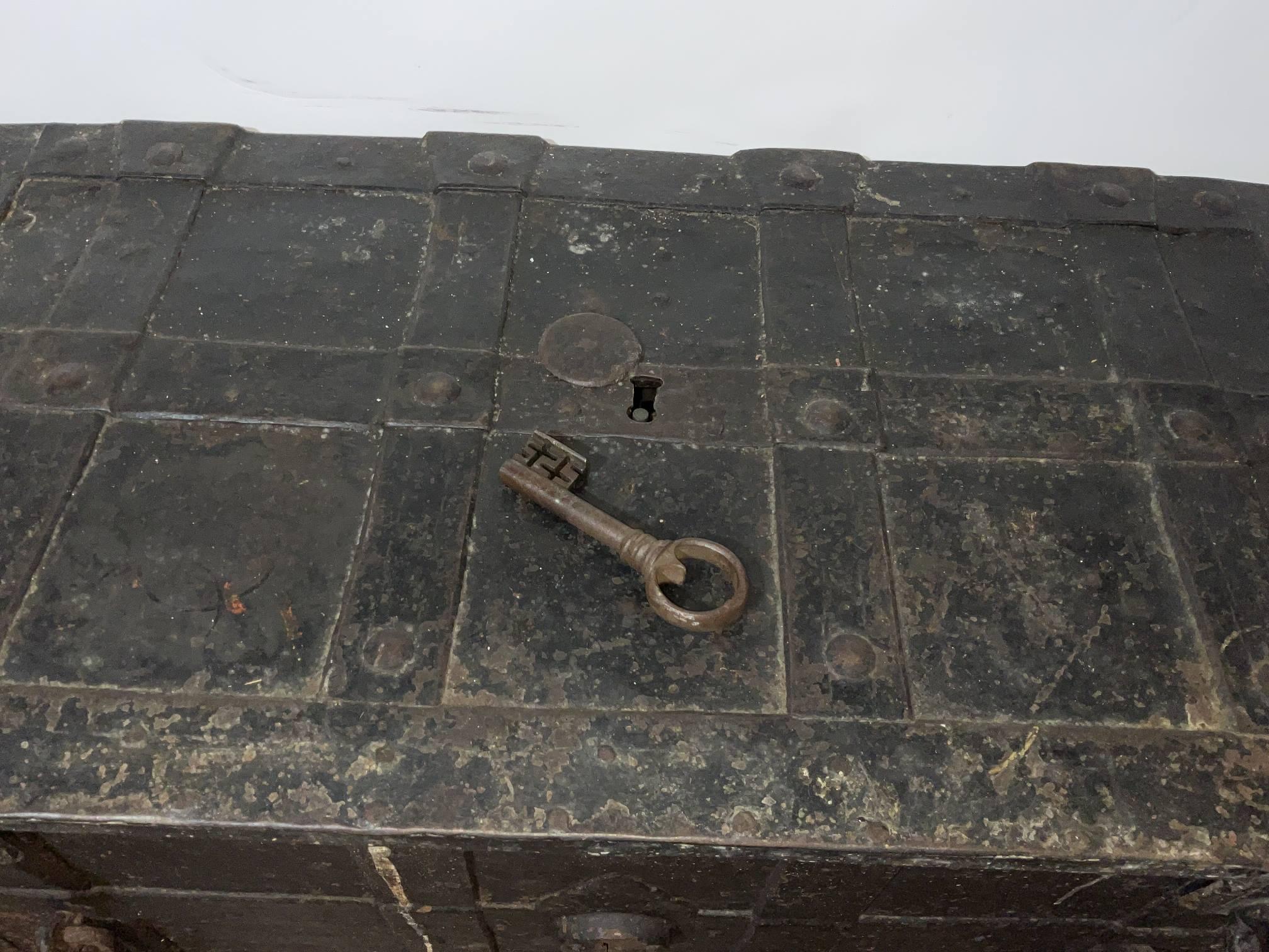 17th Century Spanish Armada Iron Strong Box with Lock and Key 7