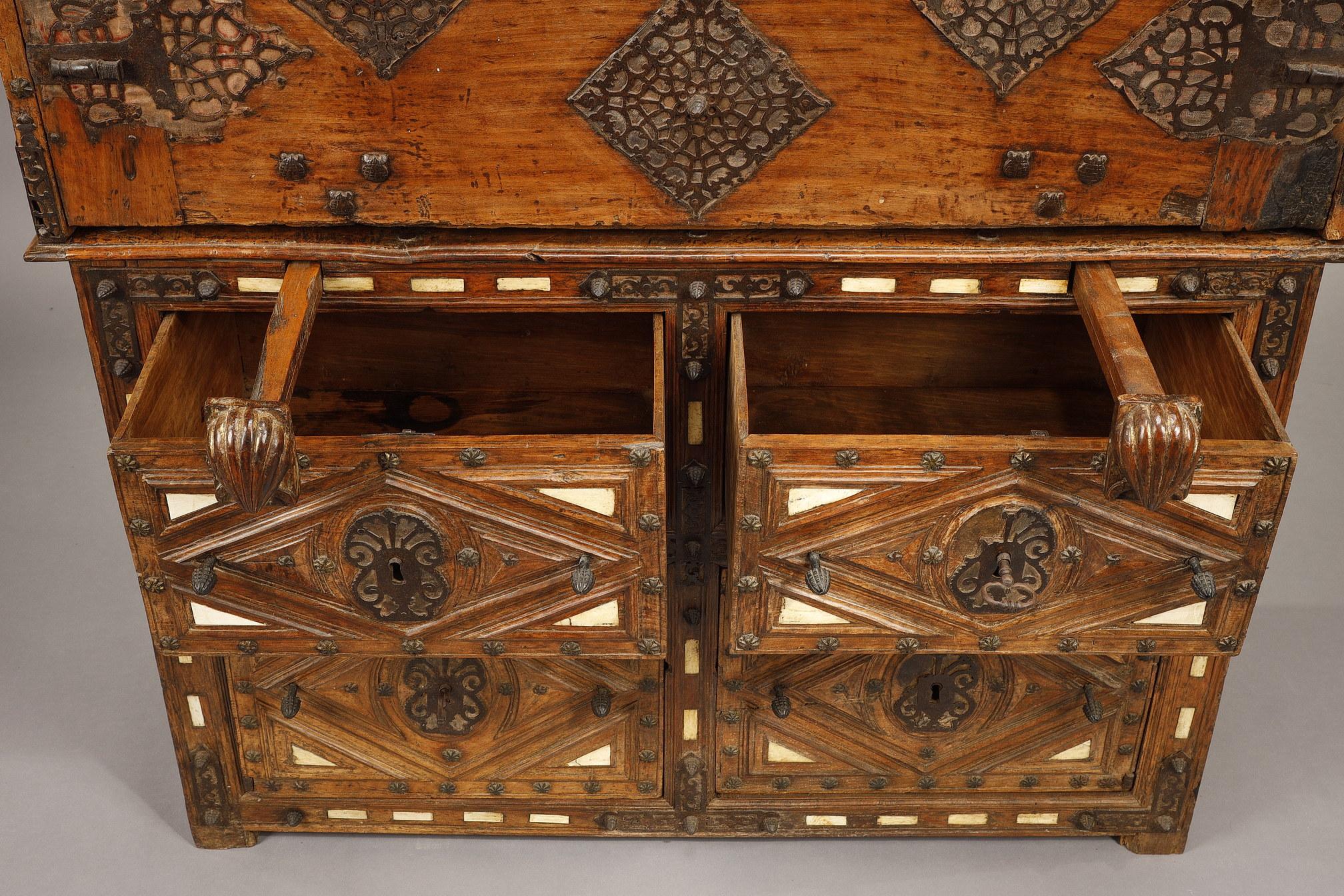 17th Century Spanish Bargueno and Taquillon in Walnut and Bone Marquetry 9
