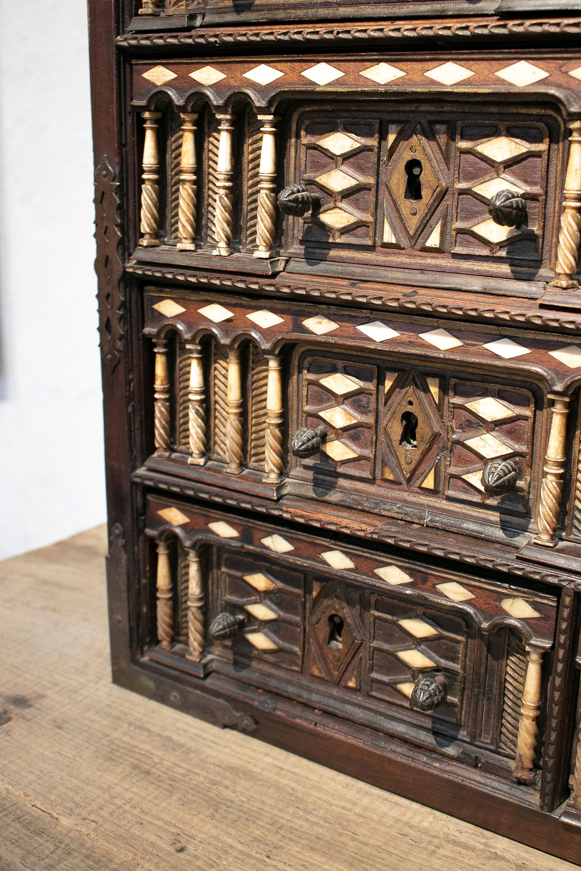 17th Century Spanish Bargueño Desk Hand Made 10-Drawer Wooden Portable Chest 9