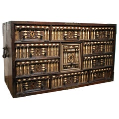 17th Century Spanish Bargueño Desk Hand Made 10-Drawer Wooden Portable Chest