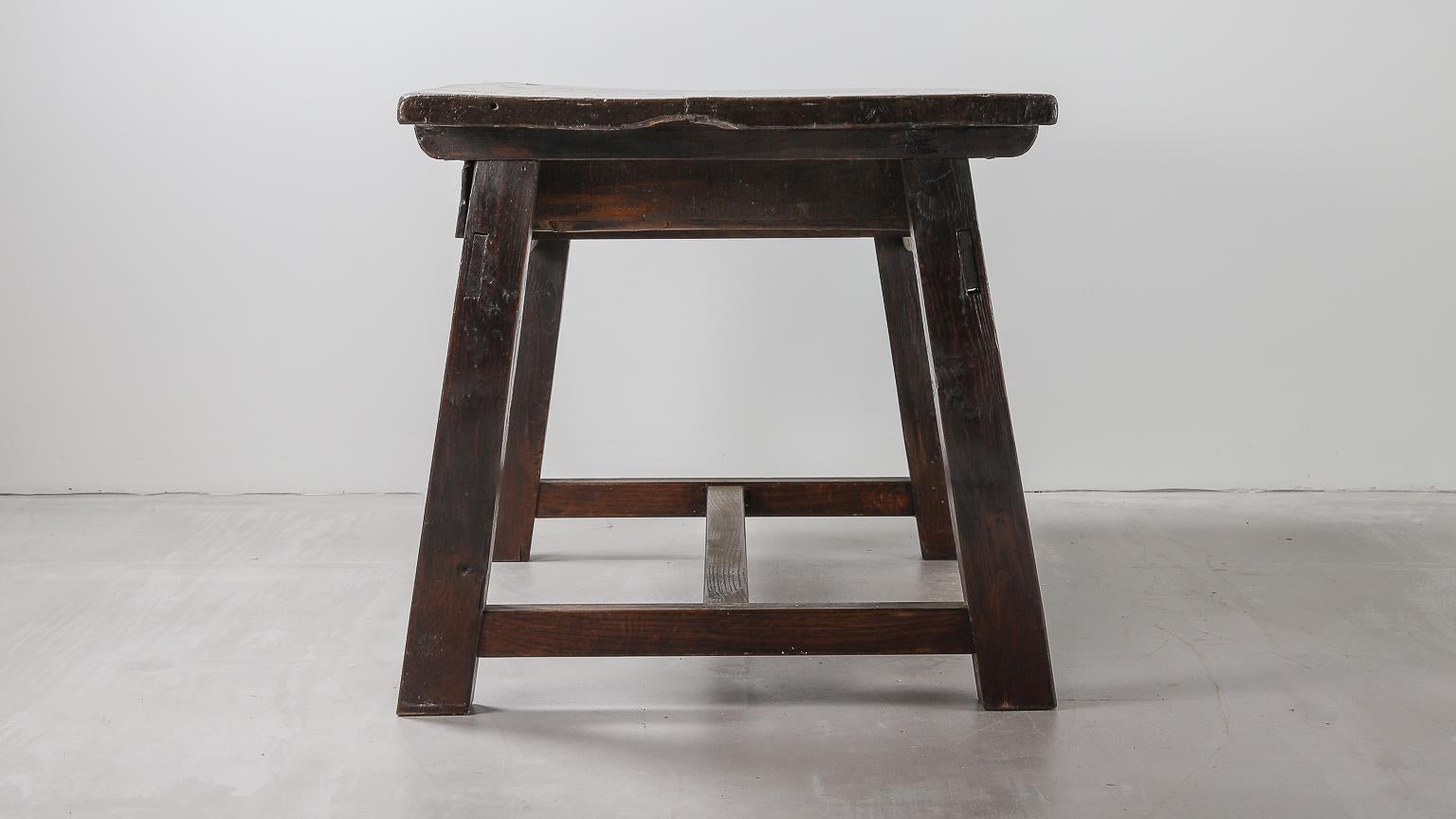 17th Century Spanish Baroque Inlaid Walnut Desk or Centre Table In Fair Condition In London, Charterhouse Square