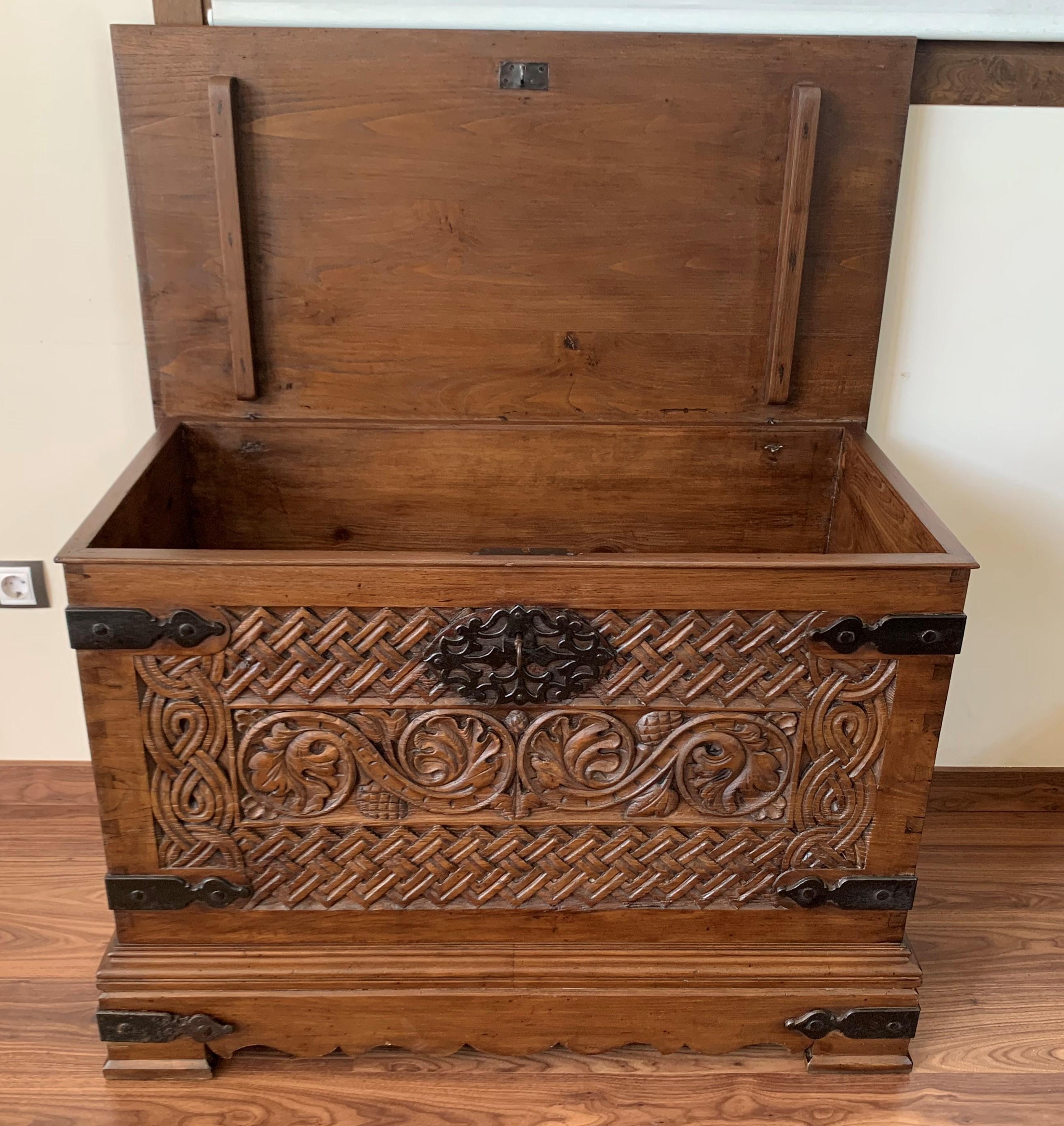 Renaissance 17th Century Spanish Baroque Savoy Hand Carved Chest Trunk