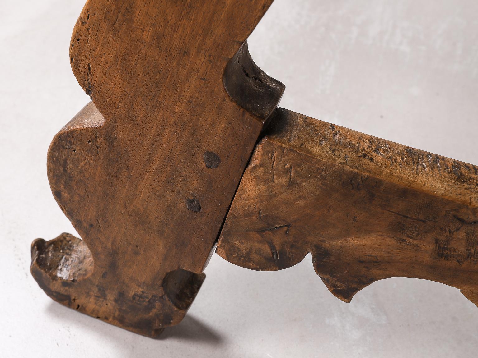 17th Century Spanish Baroque Walnut Writing Desk with Iron Details 3