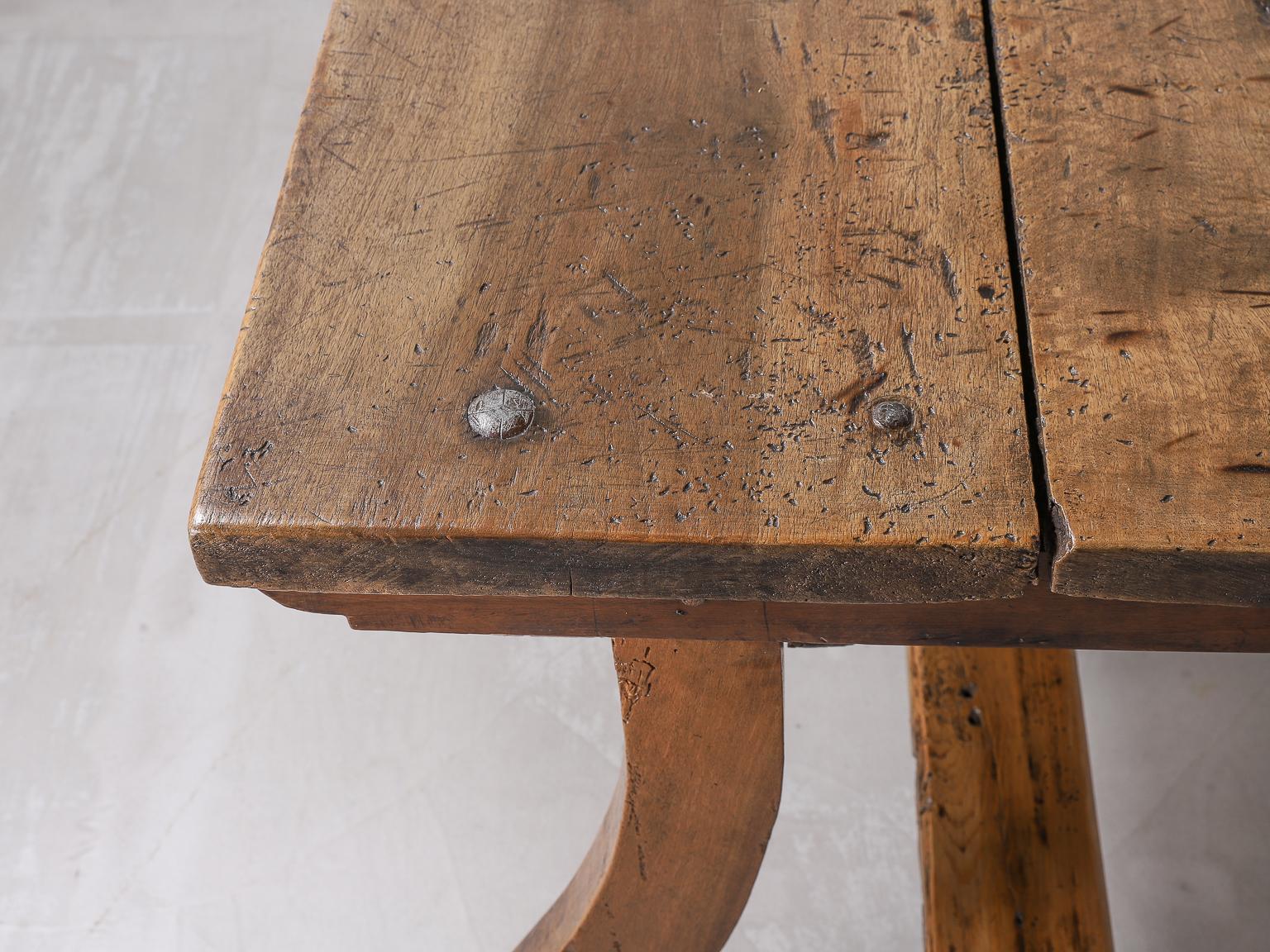 17th Century Spanish Baroque Walnut Writing Desk with Iron Details 1