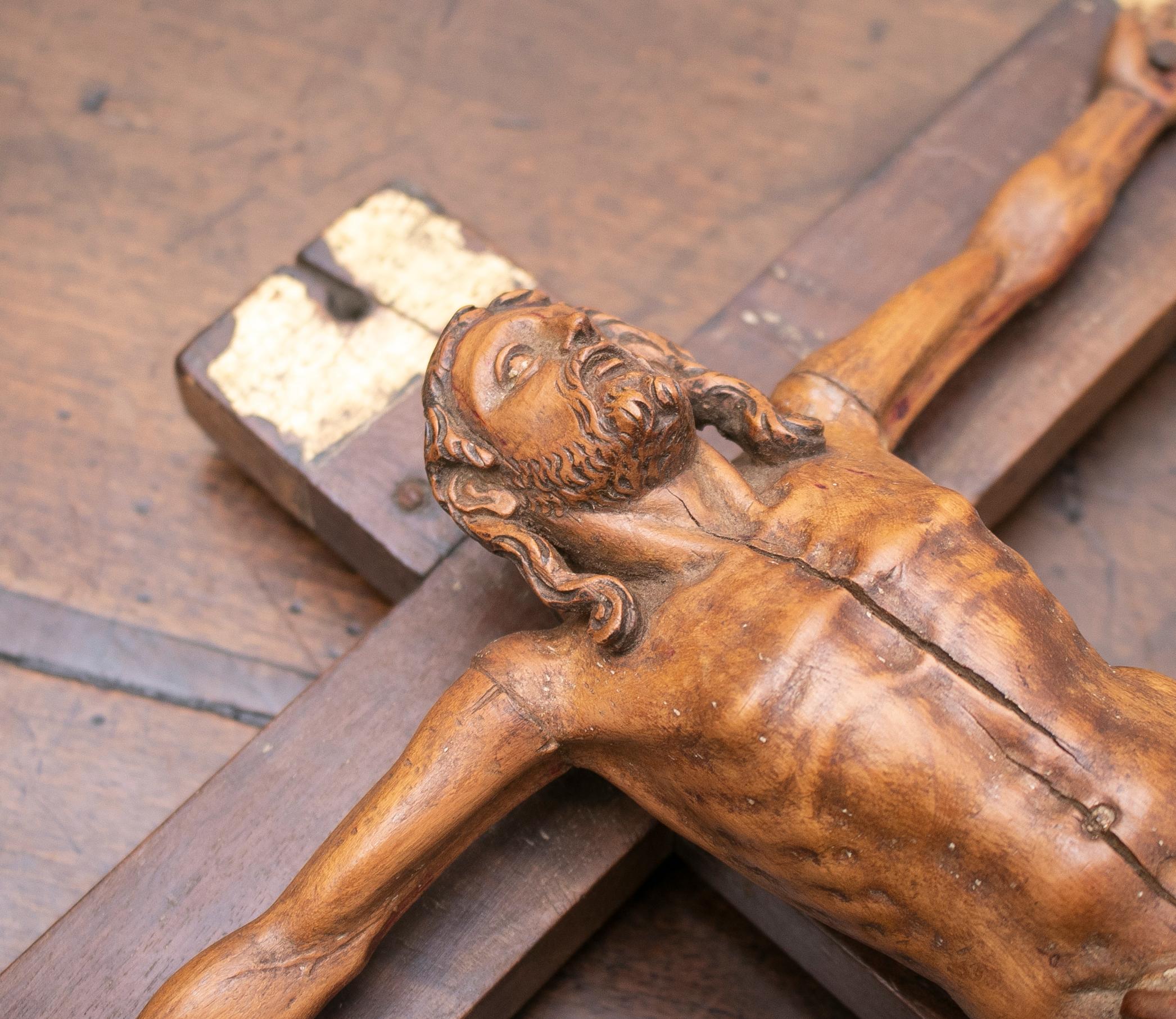 17th Century Spanish Boxwood Christ on the Cross For Sale 1